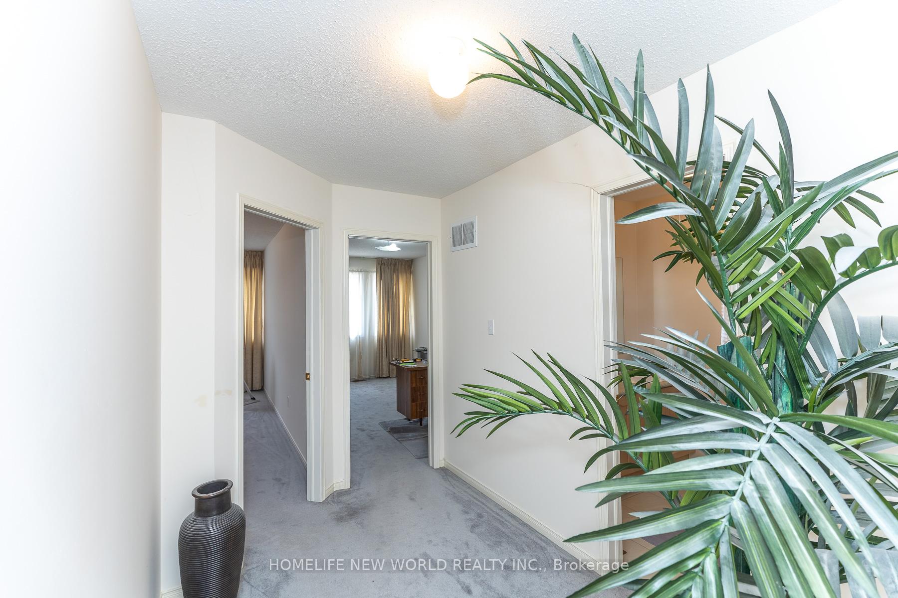 Photo 31 of 12 Touchstone Drive, North York, Brookhaven-Amesbury — HOMEH