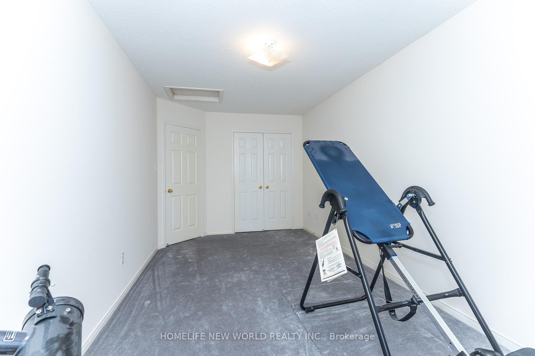 Photo 33 of 12 Touchstone Drive, North York, Brookhaven-Amesbury — HOMEH