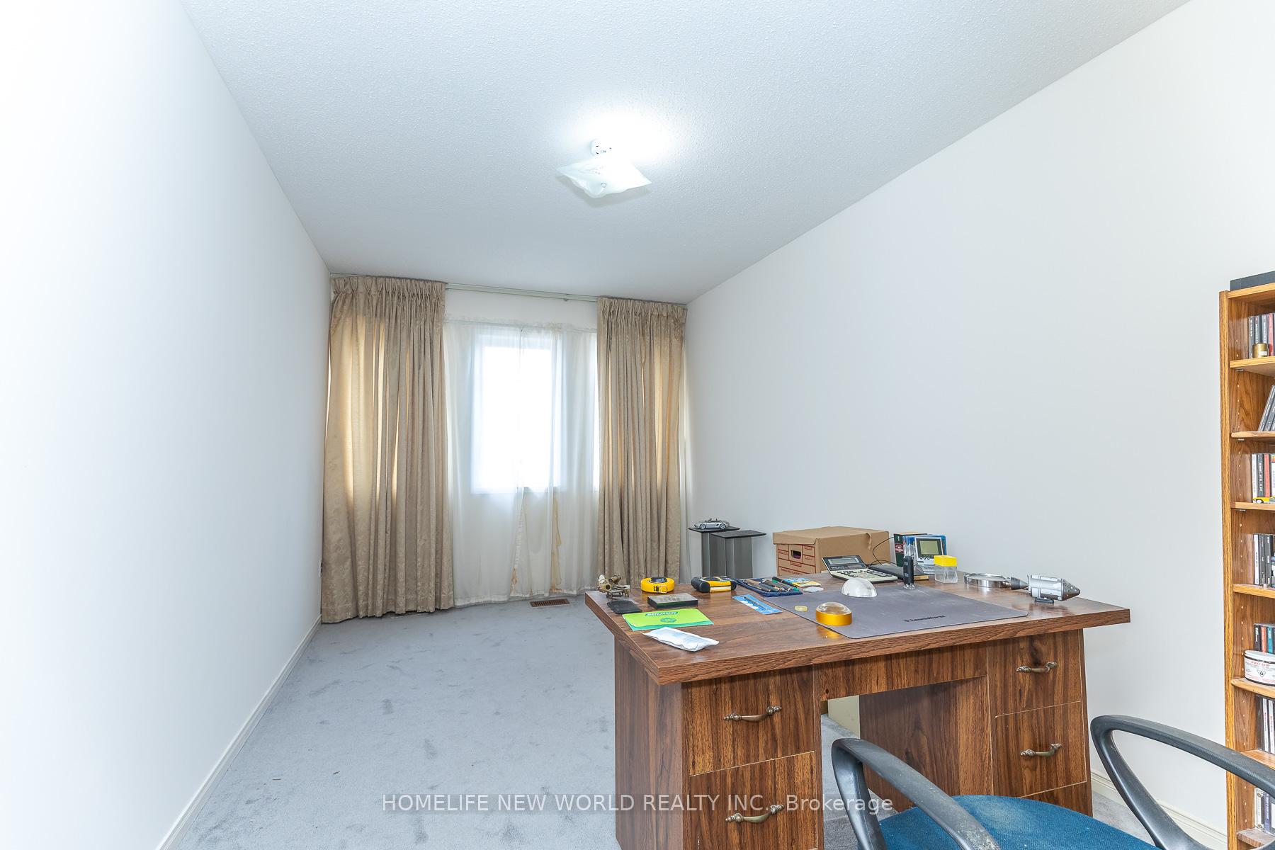 Photo 34 of 12 Touchstone Drive, North York, Brookhaven-Amesbury — HOMEH
