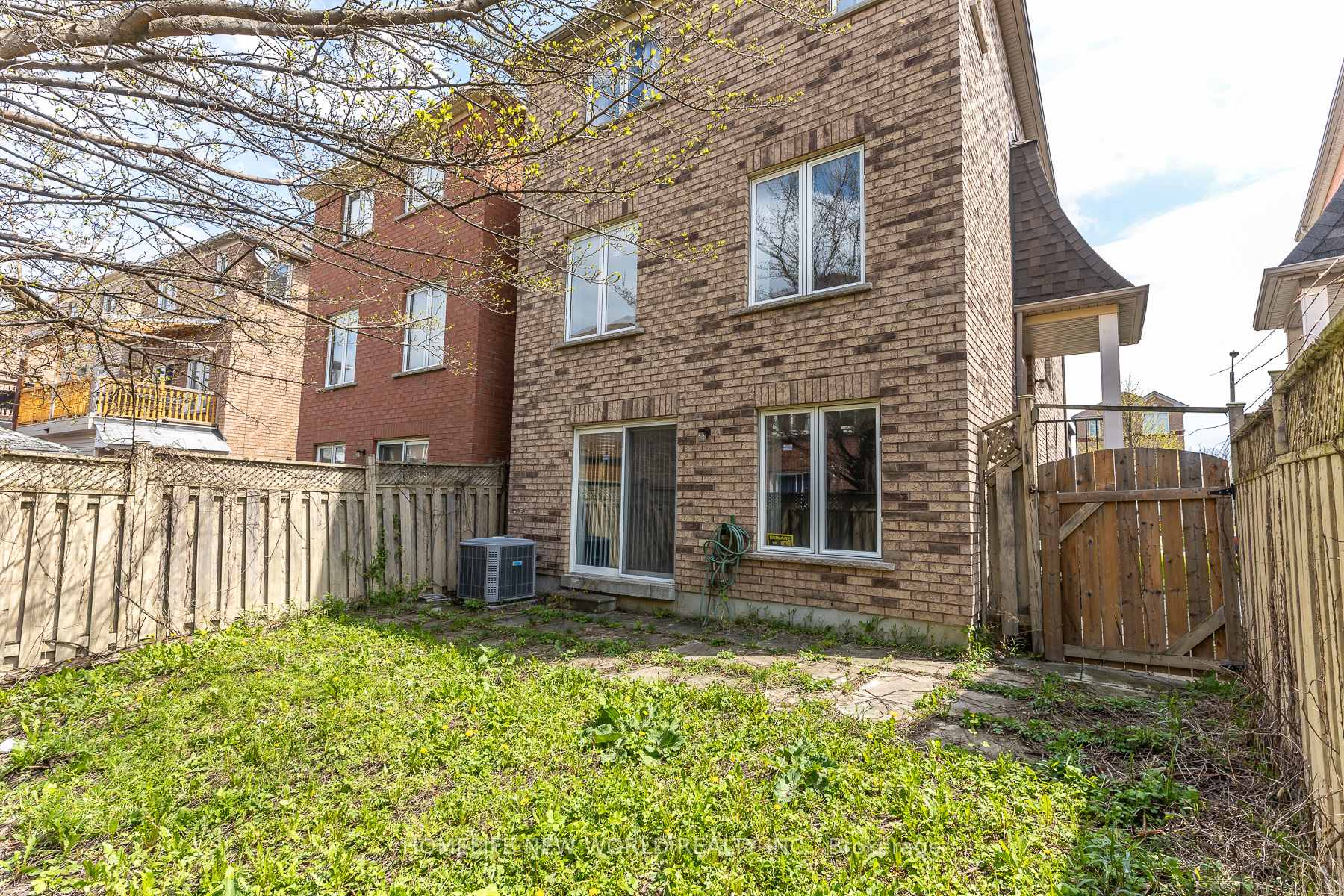 Photo 46 of 12 Touchstone Drive, North York, Brookhaven-Amesbury — HOMEH