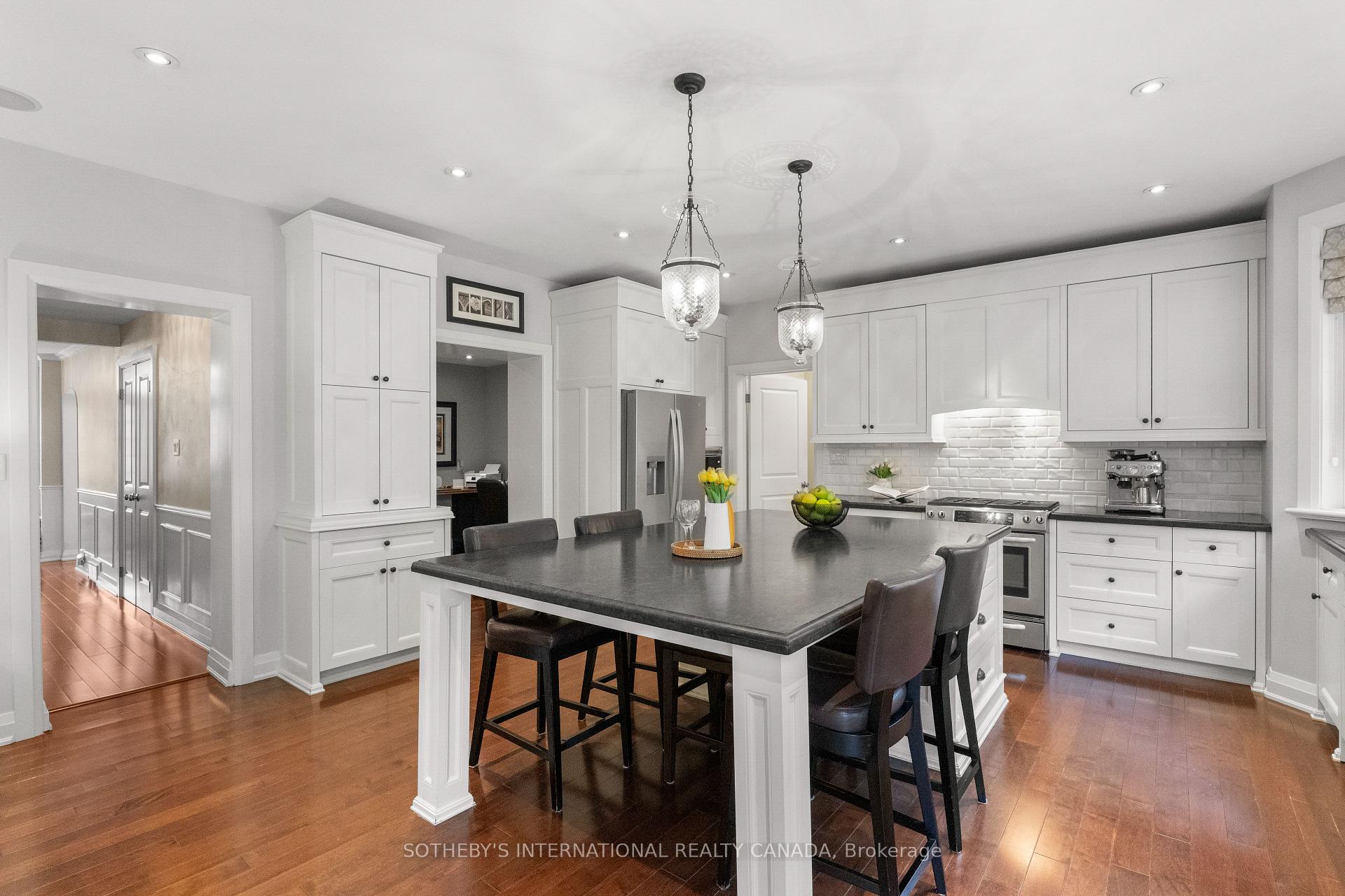 Photo 12 of 174 Ridley Boulevard, Toronto, Bedford Park-Nortown — HOMEH