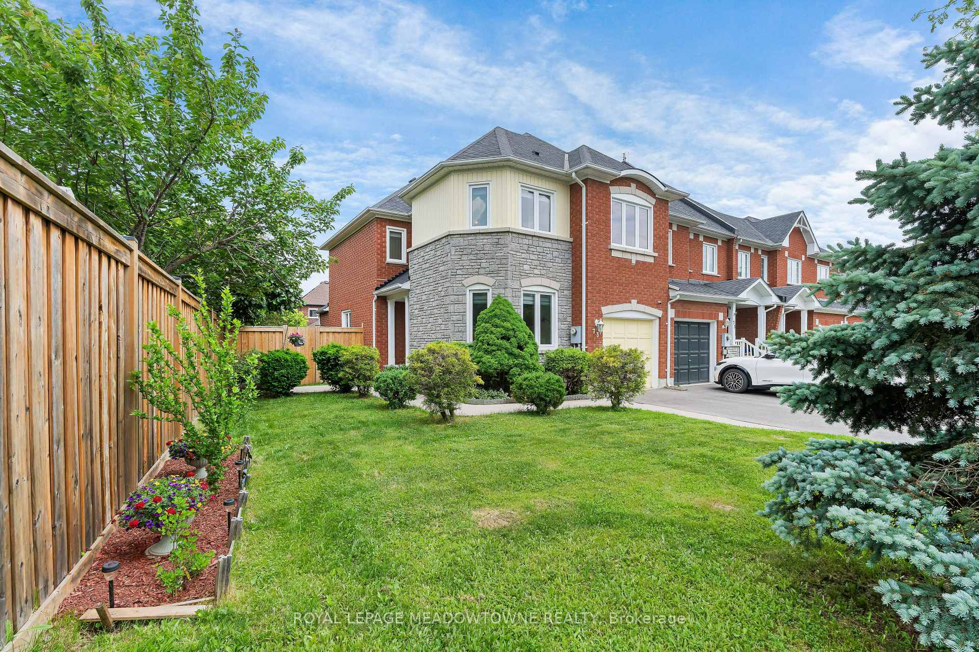 Photo 1 of 73 James Young Drive, Halton Hills, Georgetown — HOMEH