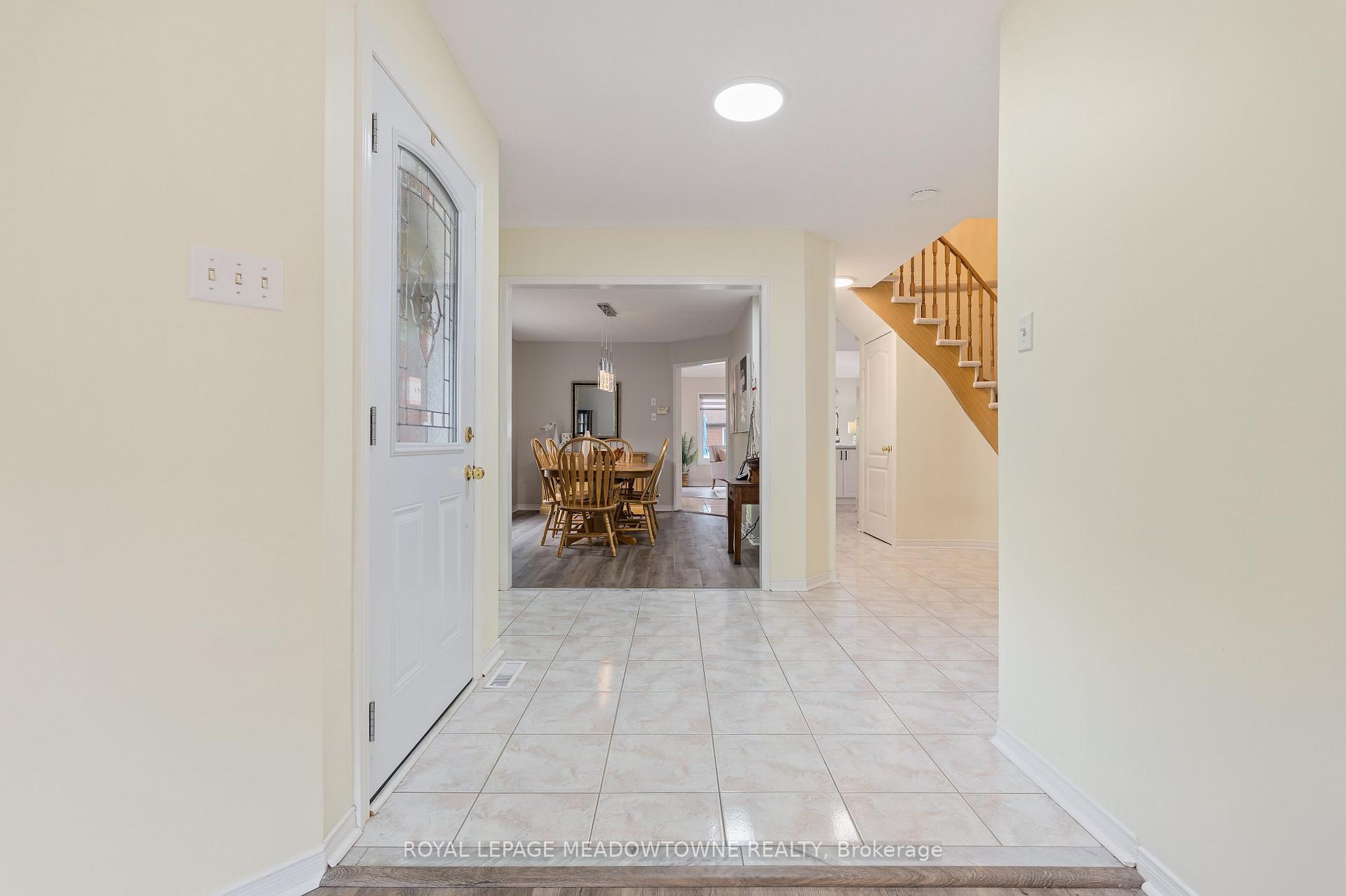 Photo 4 of 73 James Young Drive, Halton Hills, Georgetown — HOMEH