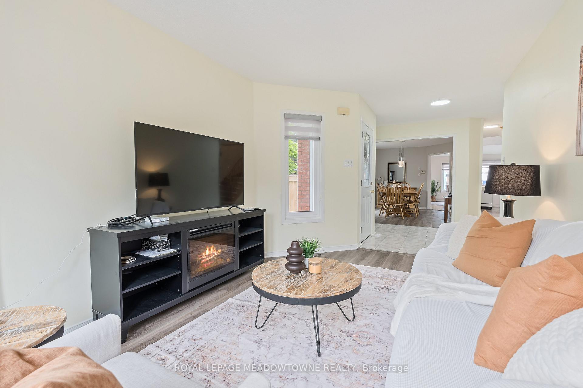 Photo 6 of 73 James Young Drive, Halton Hills, Georgetown — HOMEH