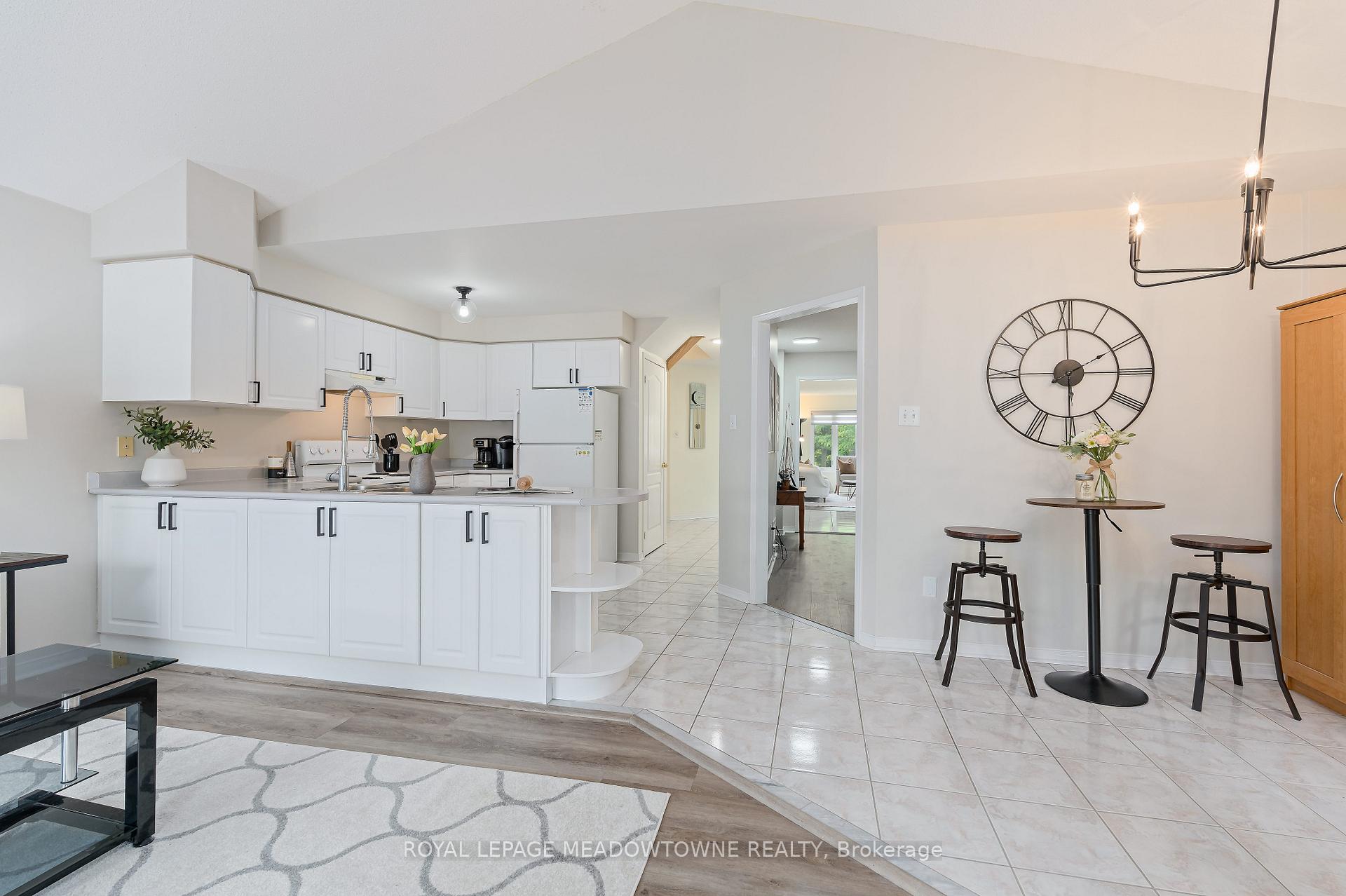 Photo 9 of 73 James Young Drive, Halton Hills, Georgetown — HOMEH