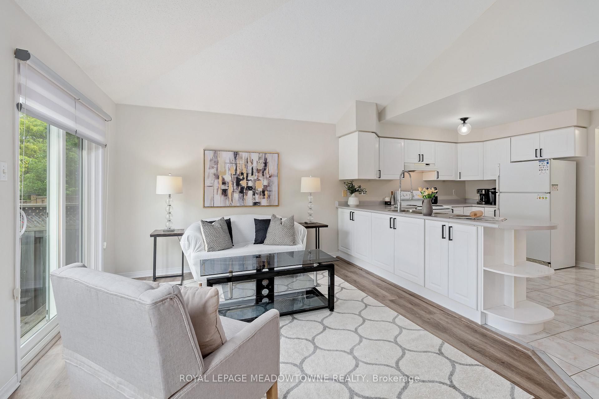 Photo 10 of 73 James Young Drive, Halton Hills, Georgetown — HOMEH