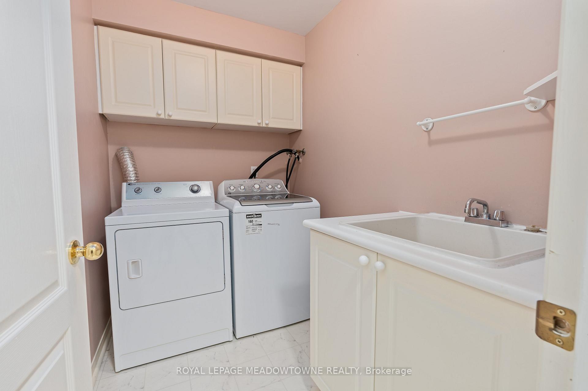 Photo 29 of 73 James Young Drive, Halton Hills, Georgetown — HOMEH