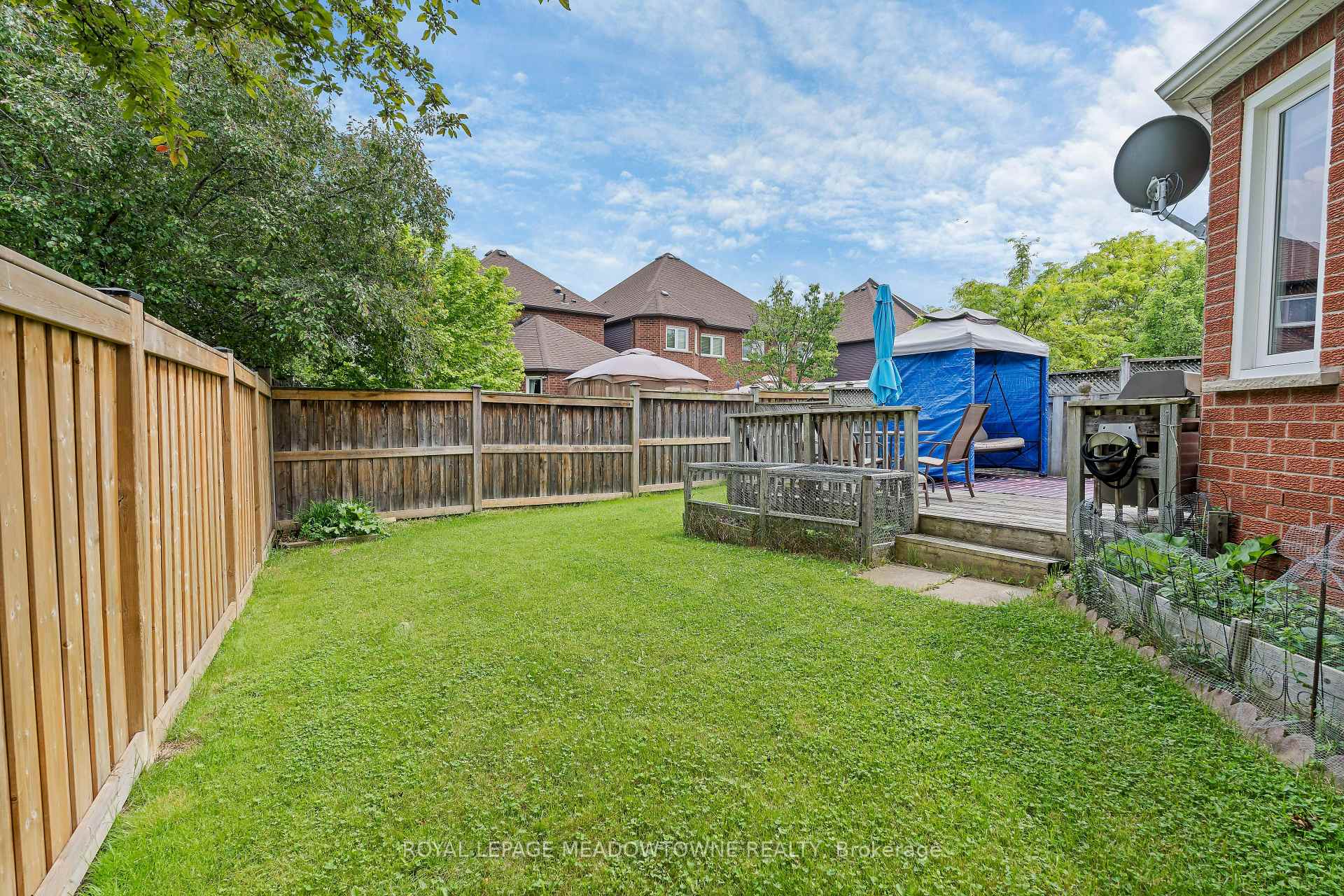 Photo 30 of 73 James Young Drive, Halton Hills, Georgetown — HOMEH