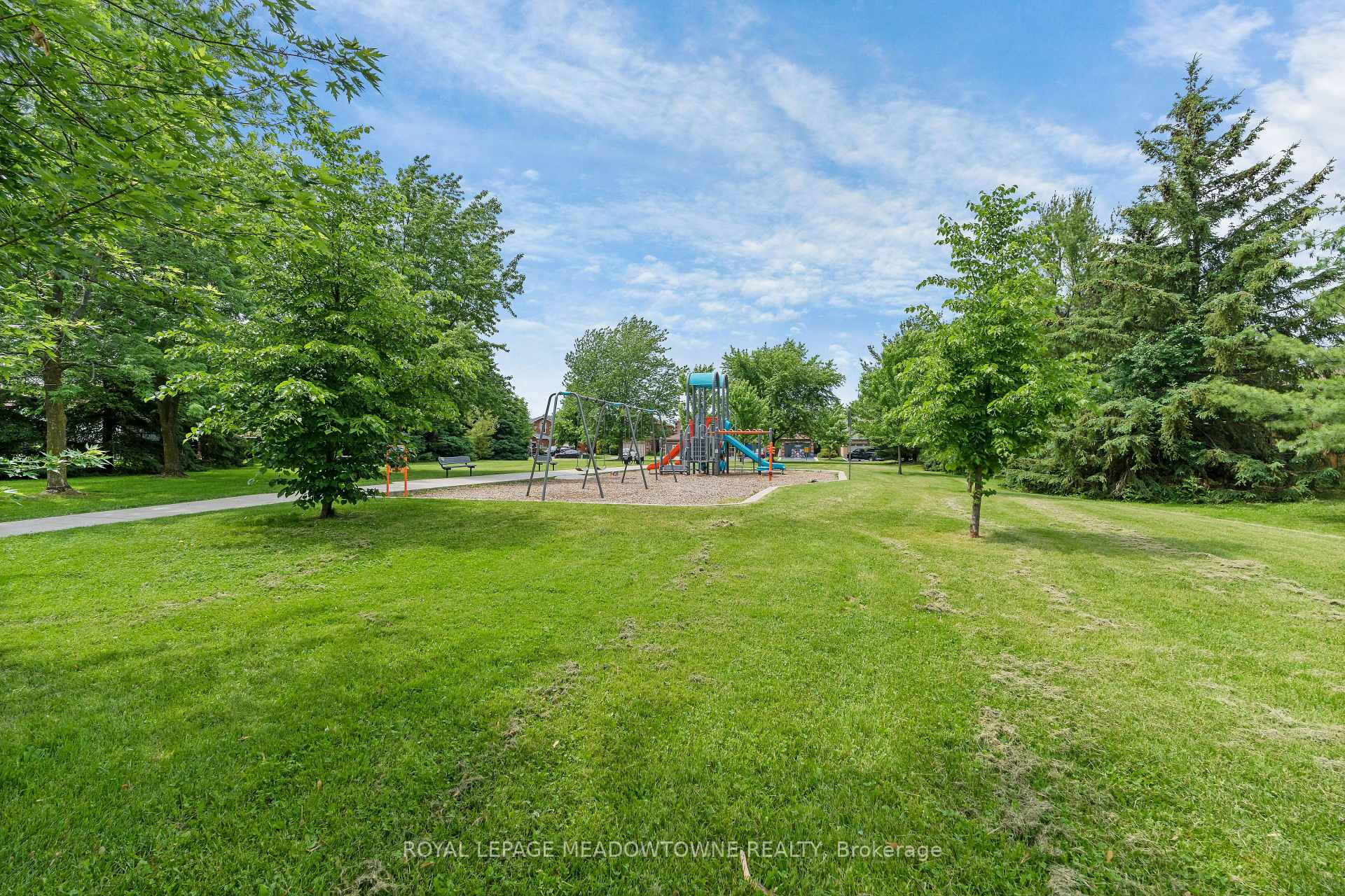 Photo 40 of 73 James Young Drive, Halton Hills, Georgetown — HOMEH