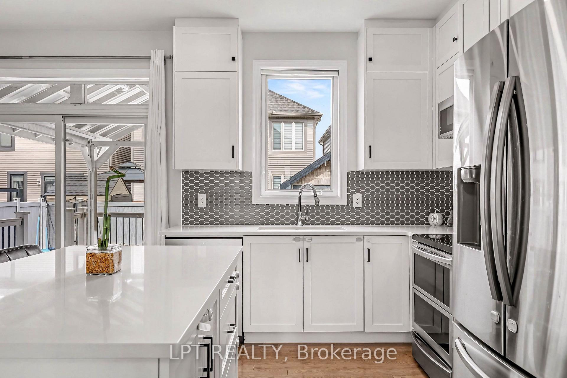 Photo 10 of 730 Perseus Avenue, Ottawa, Barrhaven - Half Moon Bay — HOMEH