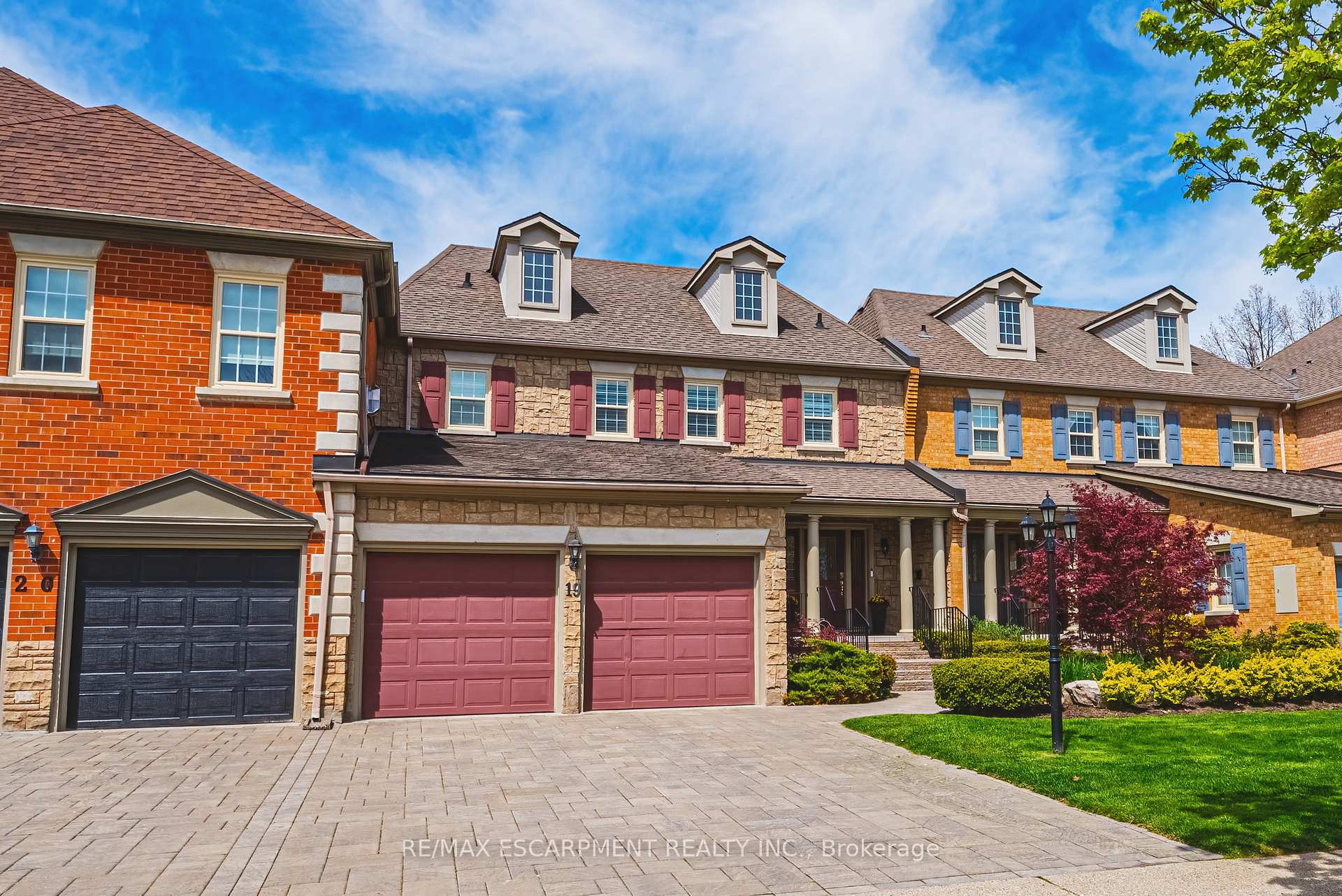 Photo 2 of Unit 19, 4211 Millcroft Park Drive, Burlington, Rose — HOMEH