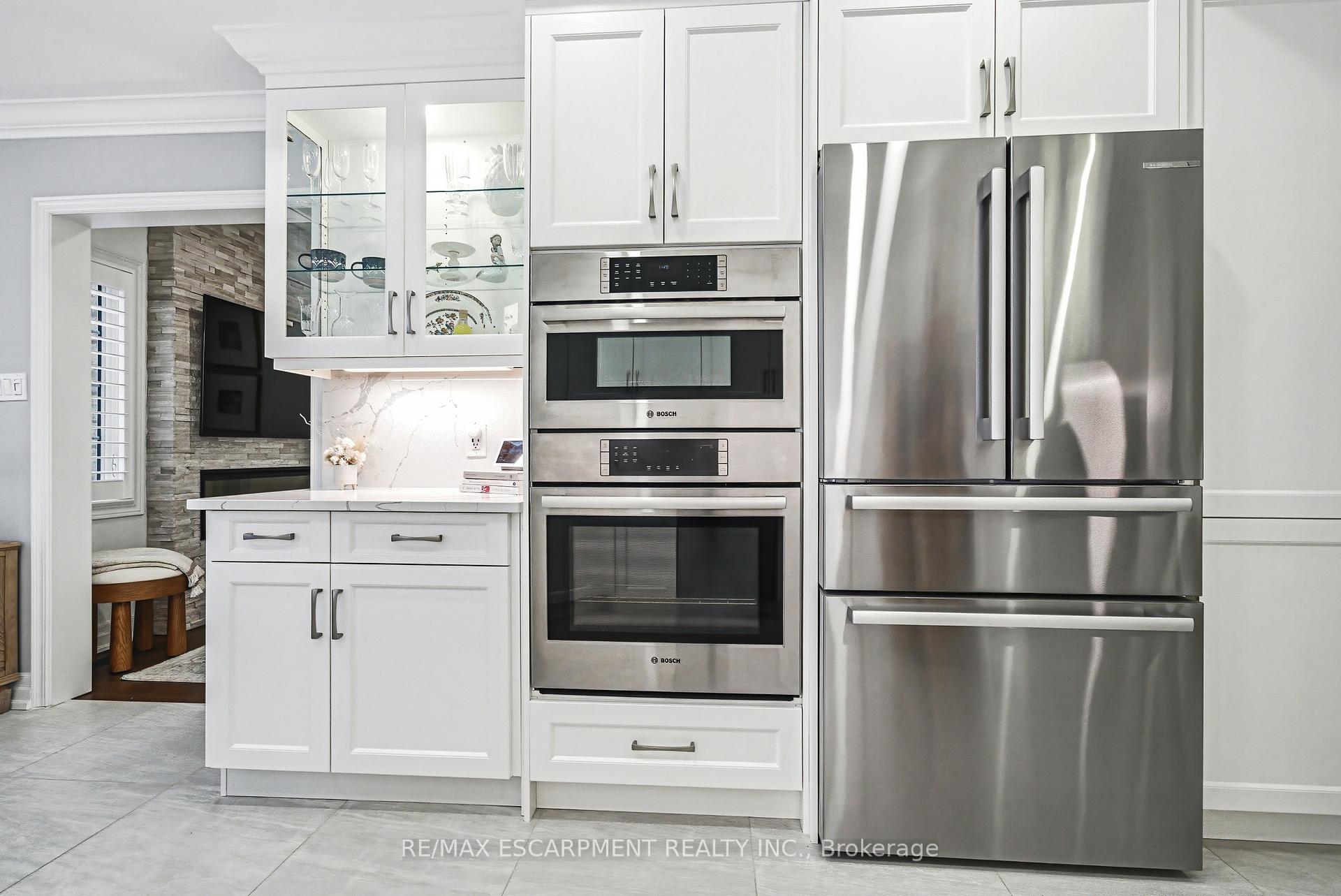 Photo 15 of Unit 19, 4211 Millcroft Park Drive, Burlington, Rose — HOMEH