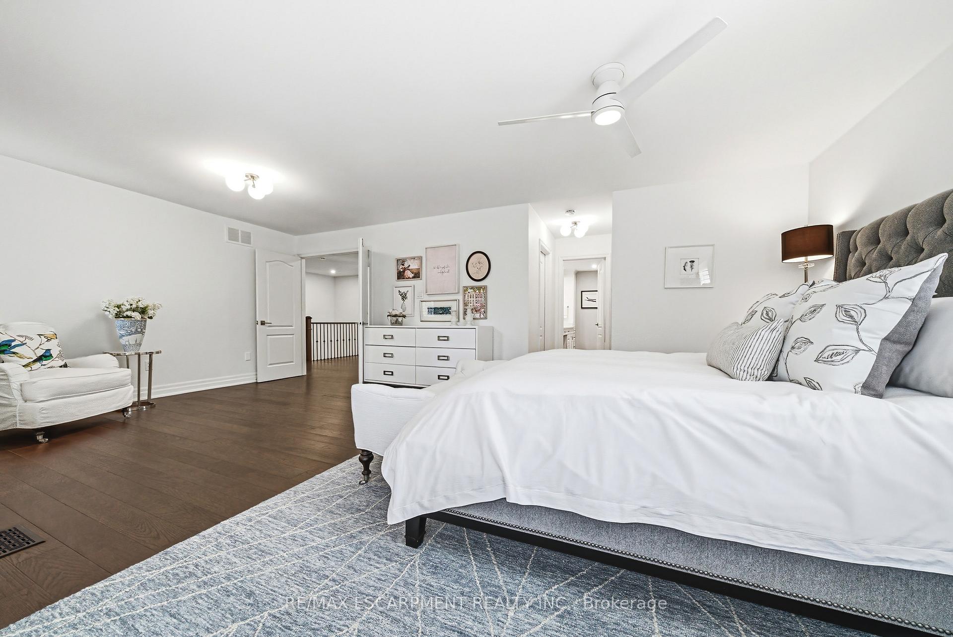 Photo 21 of Unit 19, 4211 Millcroft Park Drive, Burlington, Rose — HOMEH