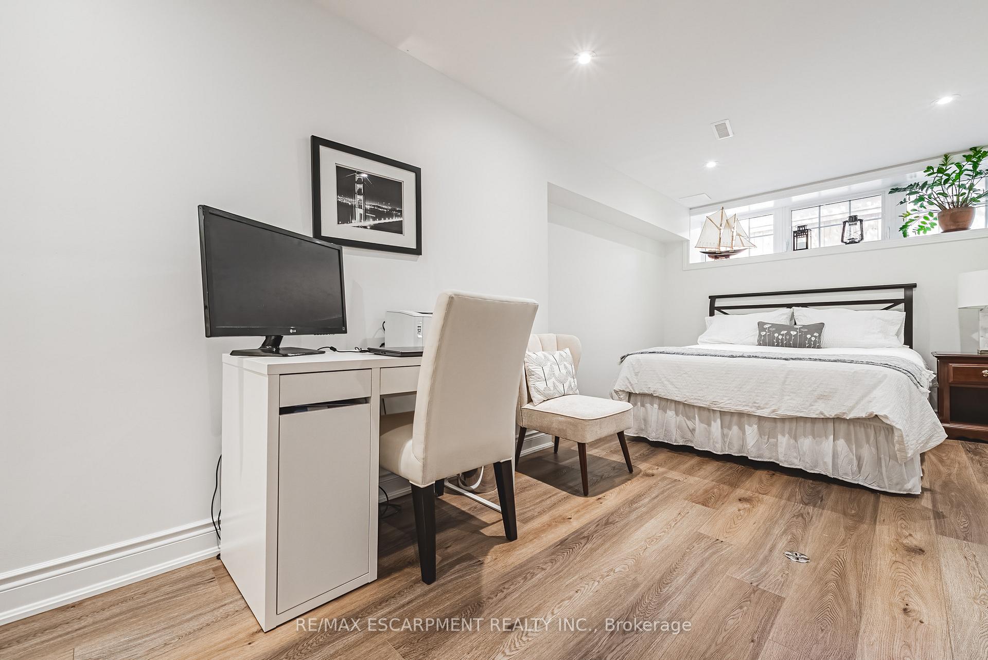 Photo 33 of Unit 19, 4211 Millcroft Park Drive, Burlington, Rose — HOMEH