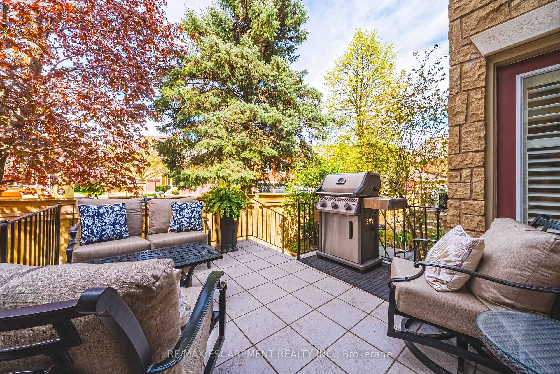 Photo 37 of Unit 19, 4211 Millcroft Park Drive, Burlington, Rose — HOMEH
