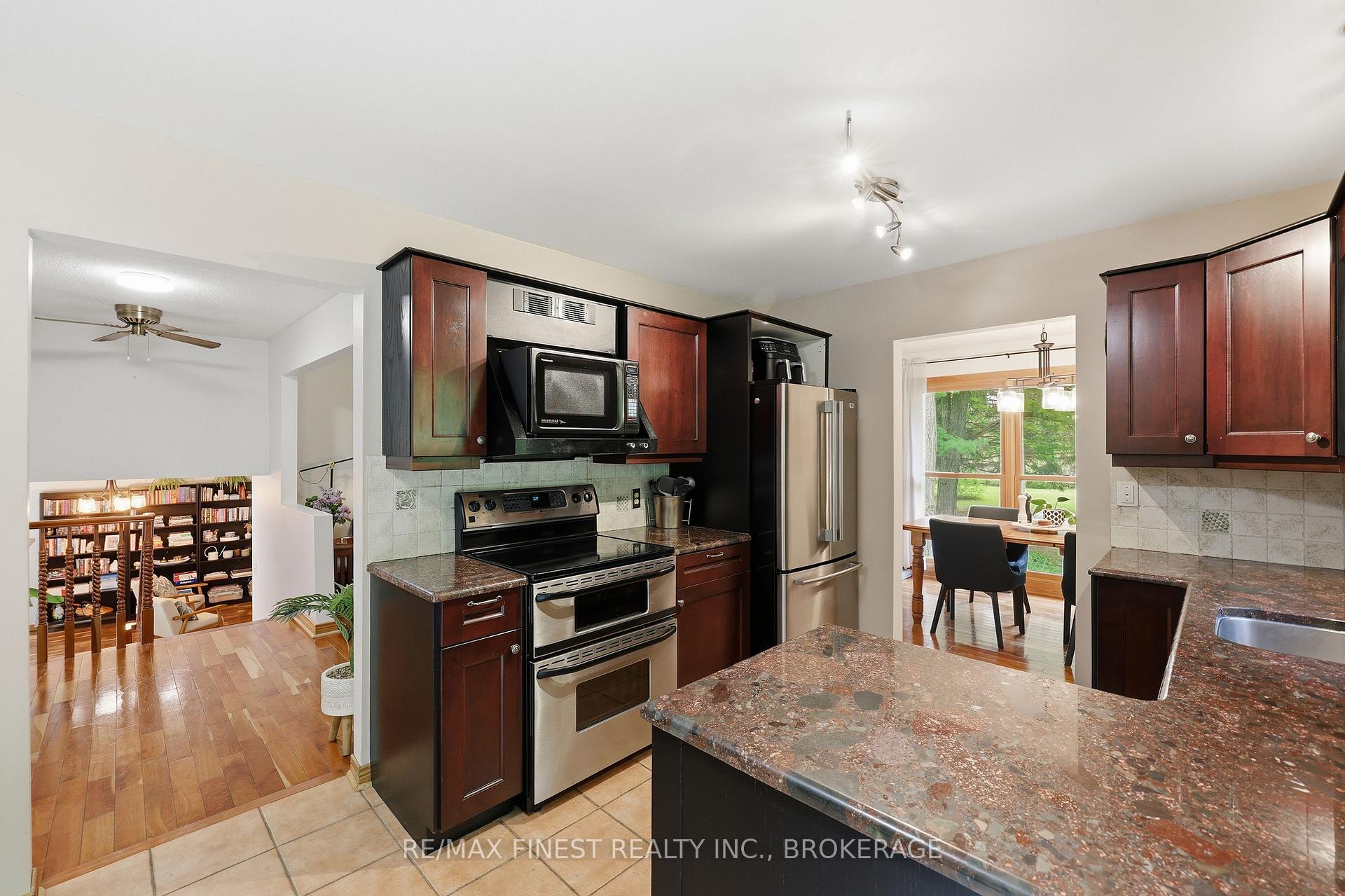 Photo 9 of 1465 Middle Road, Kingston, Kingston East (Incl CFB Kingston) — HOMEH