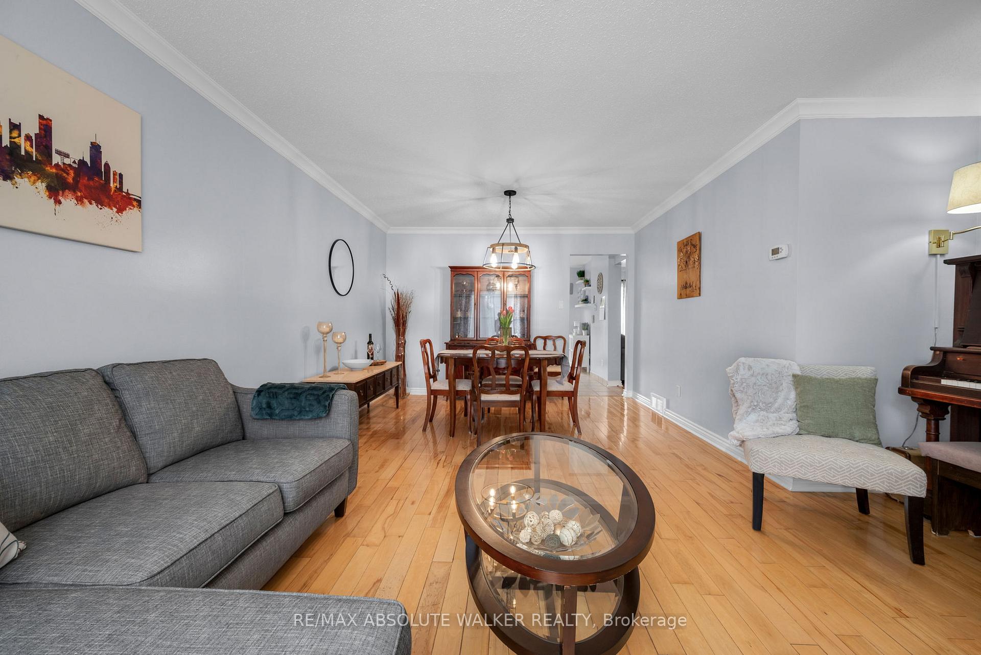 Photo 6 of 2061 Legrand Crescent, Ottawa, Queenswood Heights South — HOMEH