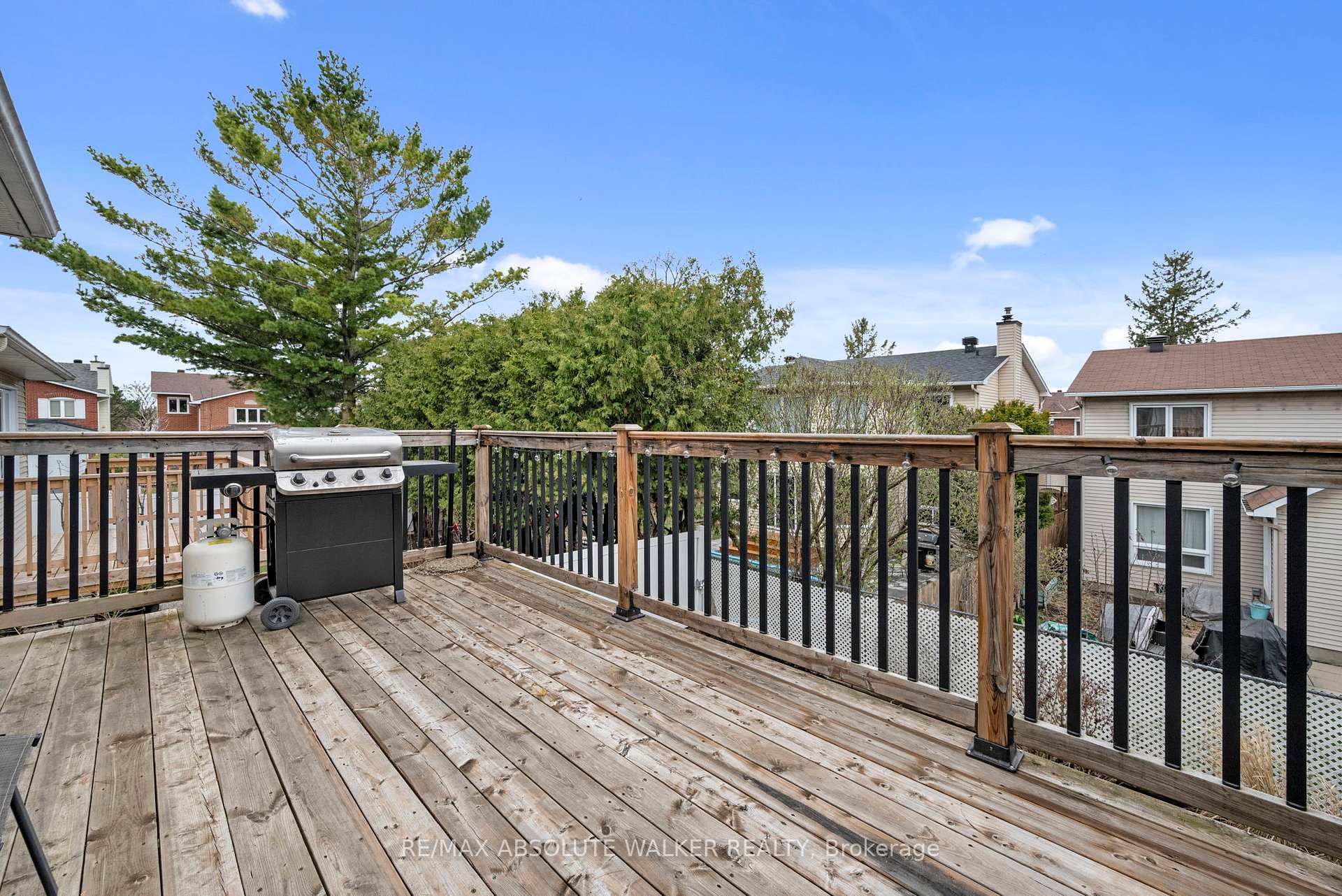 Photo 17 of 2061 Legrand Crescent, Ottawa, Queenswood Heights South — HOMEH