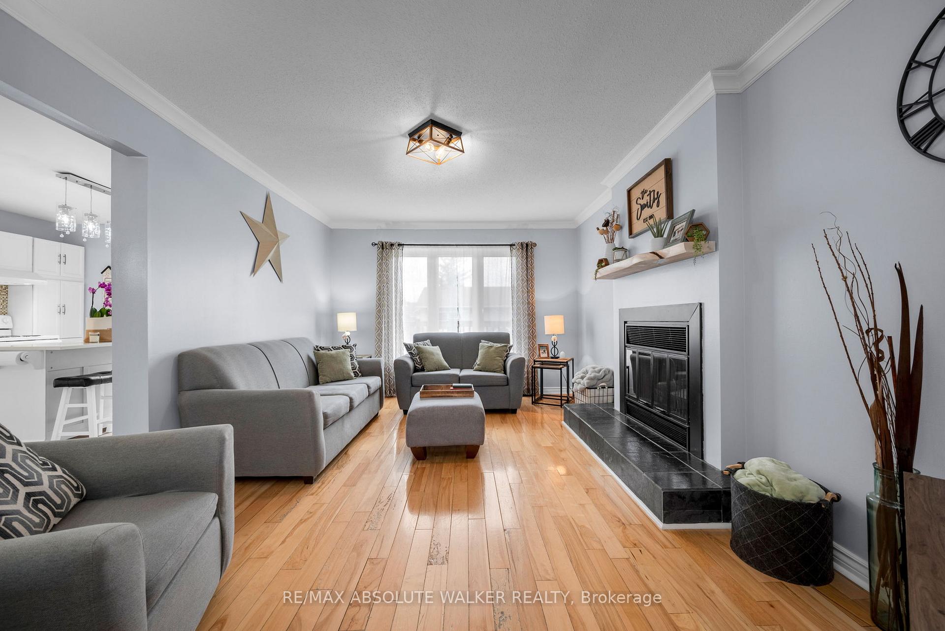 Photo 19 of 2061 Legrand Crescent, Ottawa, Queenswood Heights South — HOMEH