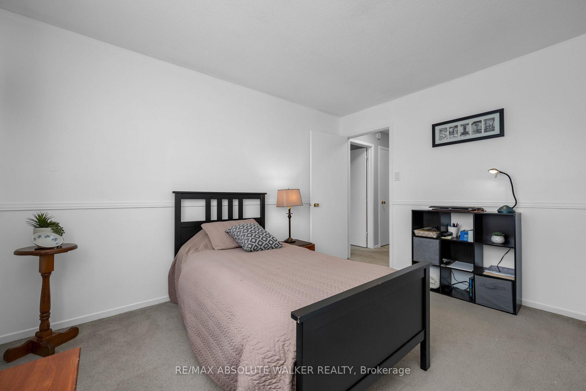Photo 29 of 2061 Legrand Crescent, Ottawa, Queenswood Heights South — HOMEH