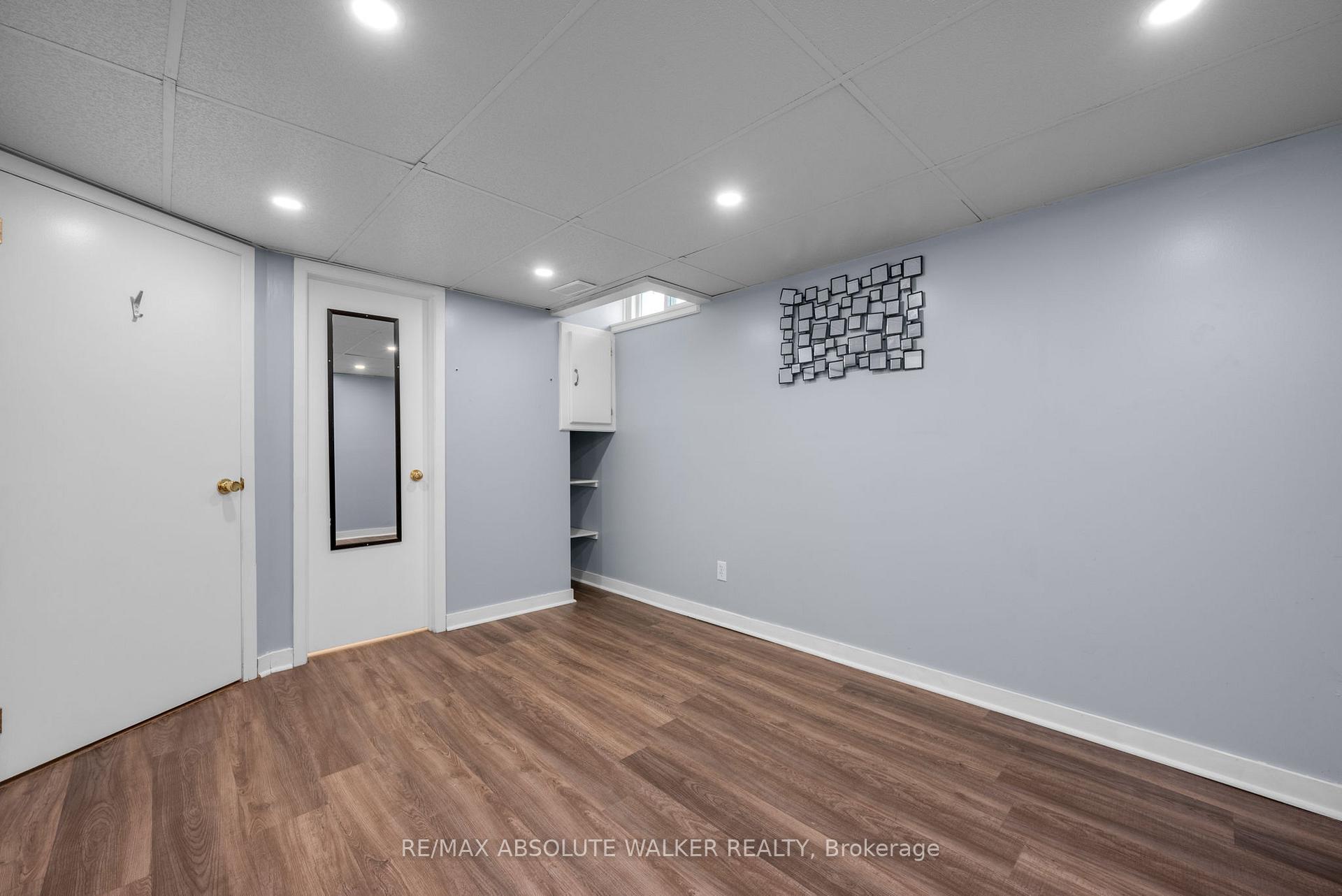 Photo 37 of 2061 Legrand Crescent, Ottawa, Queenswood Heights South — HOMEH