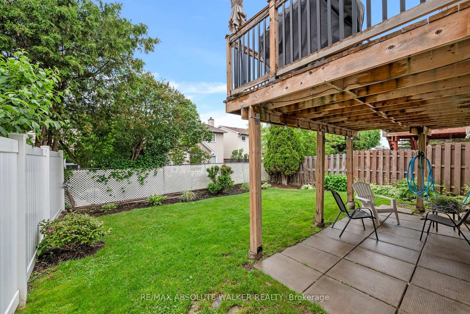 Photo 39 of 2061 Legrand Crescent, Ottawa, Queenswood Heights South — HOMEH