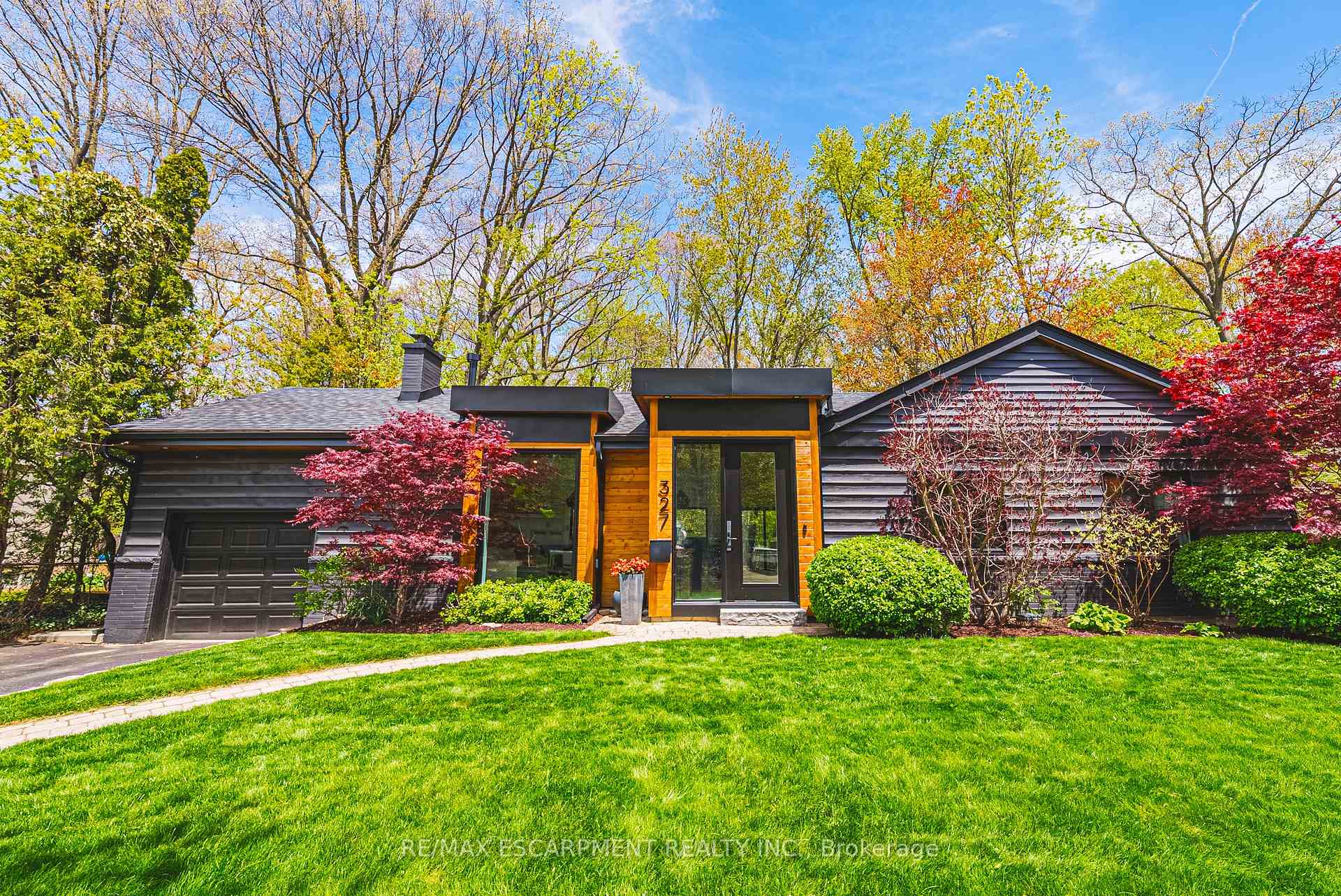 Photo of 327 Goodram Drive