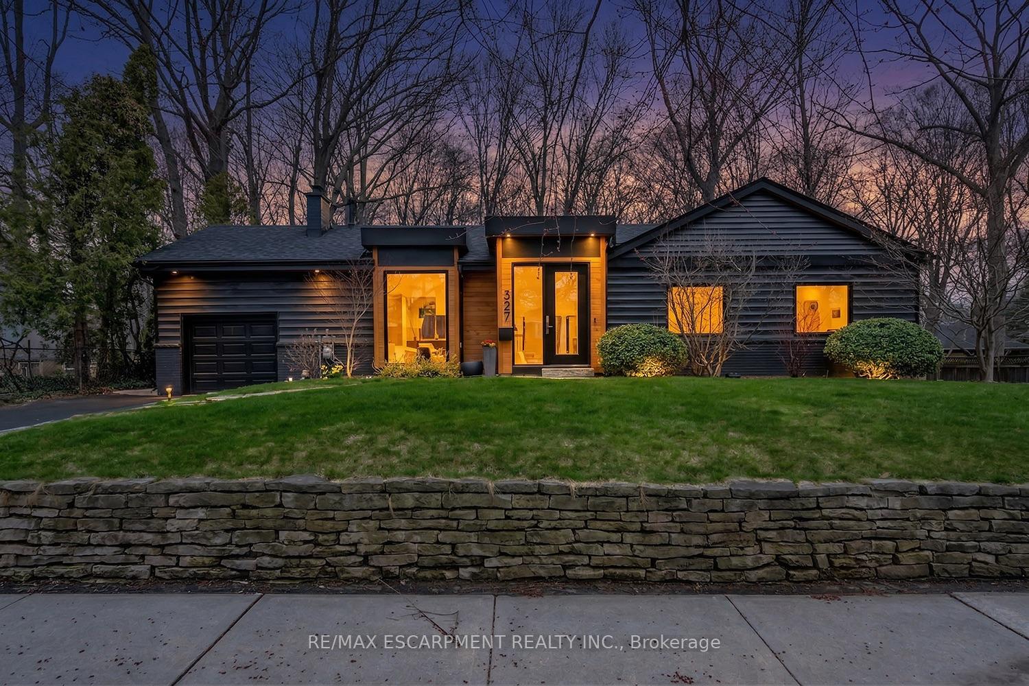 Photo 4 of 327 Goodram Drive, Burlington, Shoreacres — HOMEH