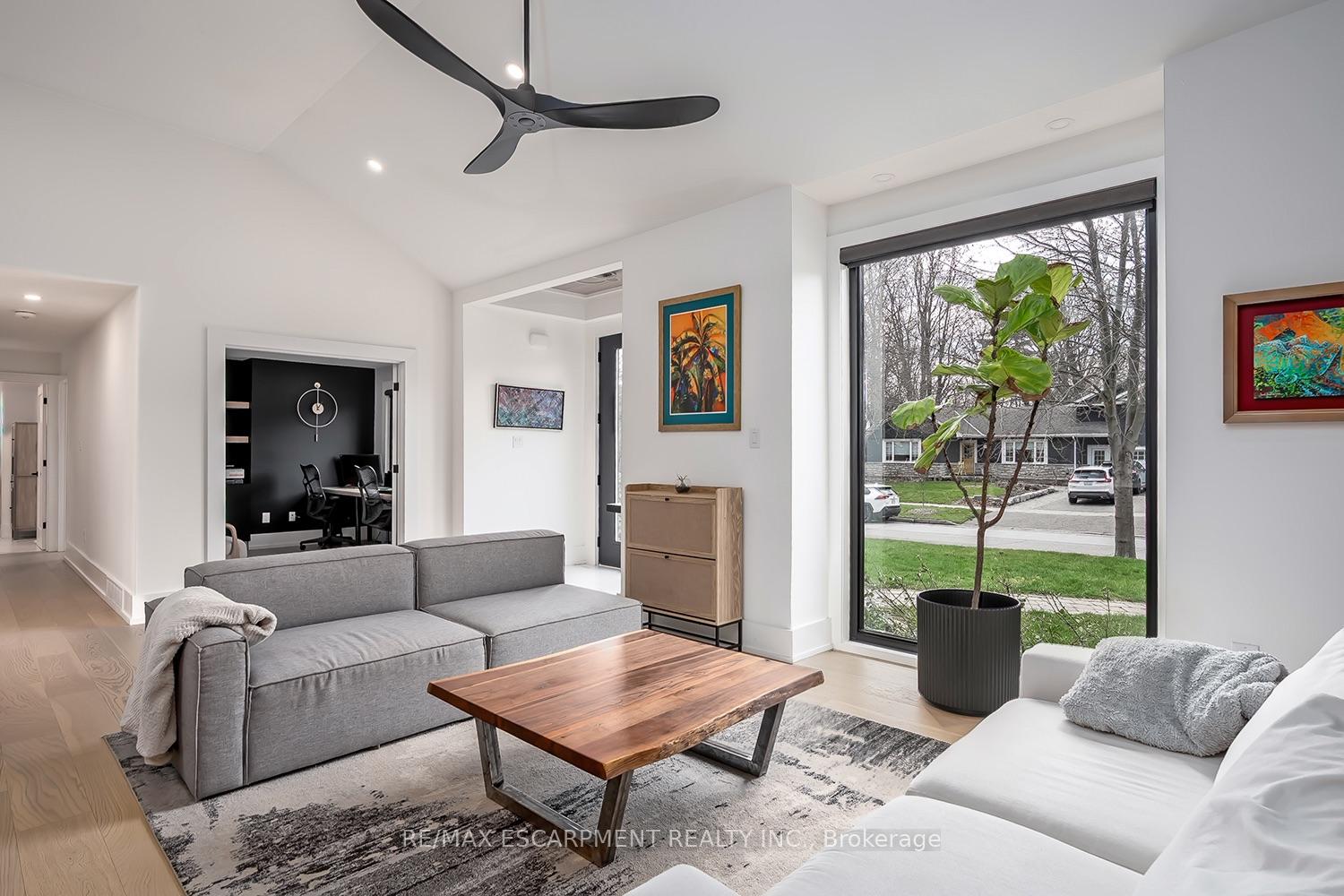 Photo 9 of 327 Goodram Drive, Burlington, Shoreacres — HOMEH