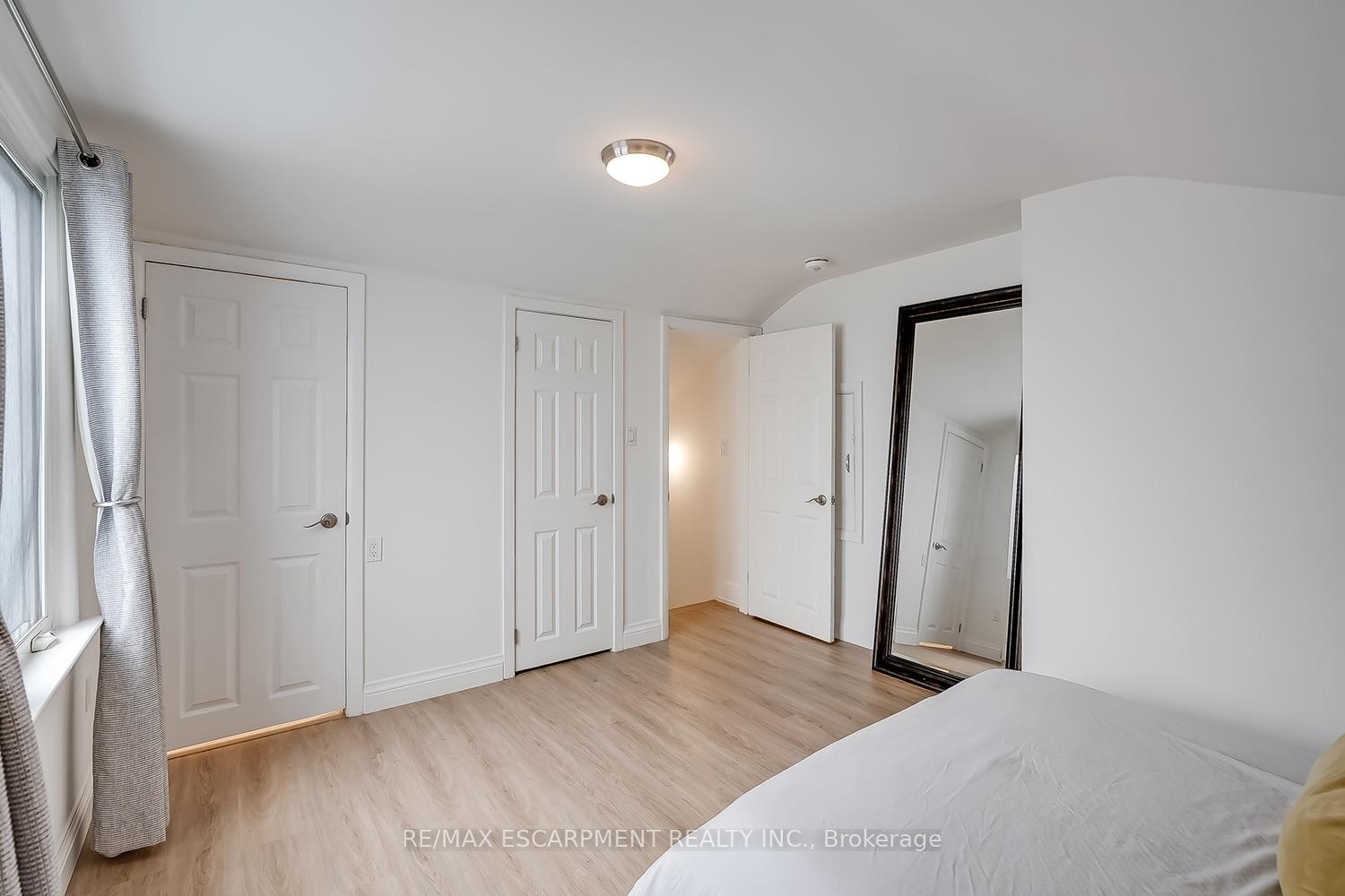 Photo 29 of 327 Goodram Drive, Burlington, Shoreacres — HOMEH