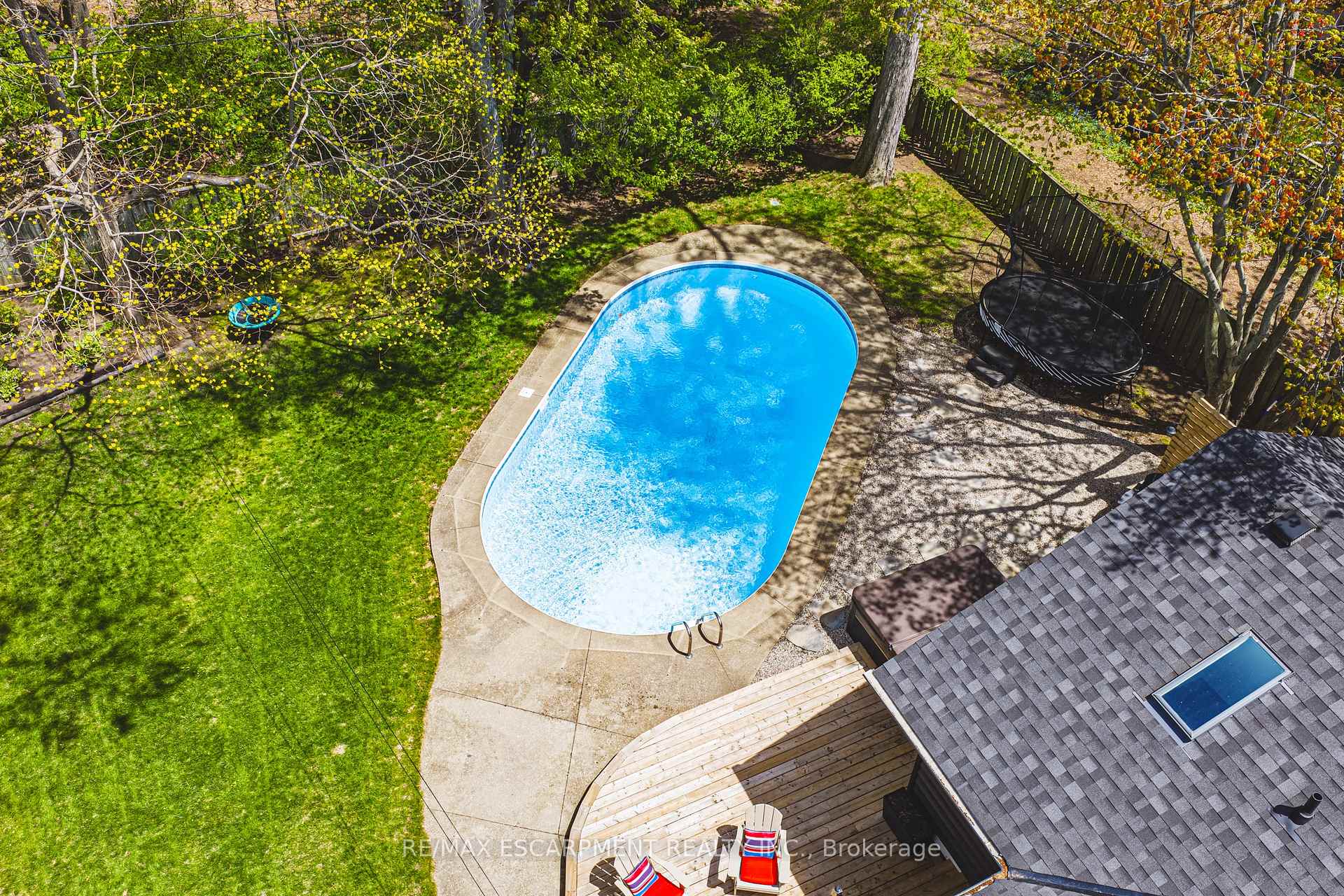 Photo 46 of 327 Goodram Drive, Burlington, Shoreacres — HOMEH