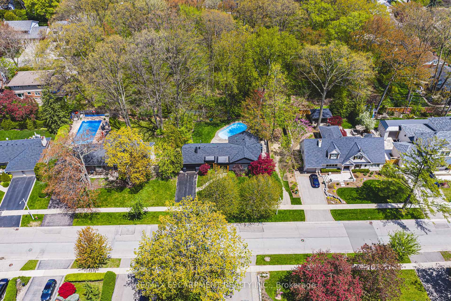 Photo 48 of 327 Goodram Drive, Burlington, Shoreacres — HOMEH