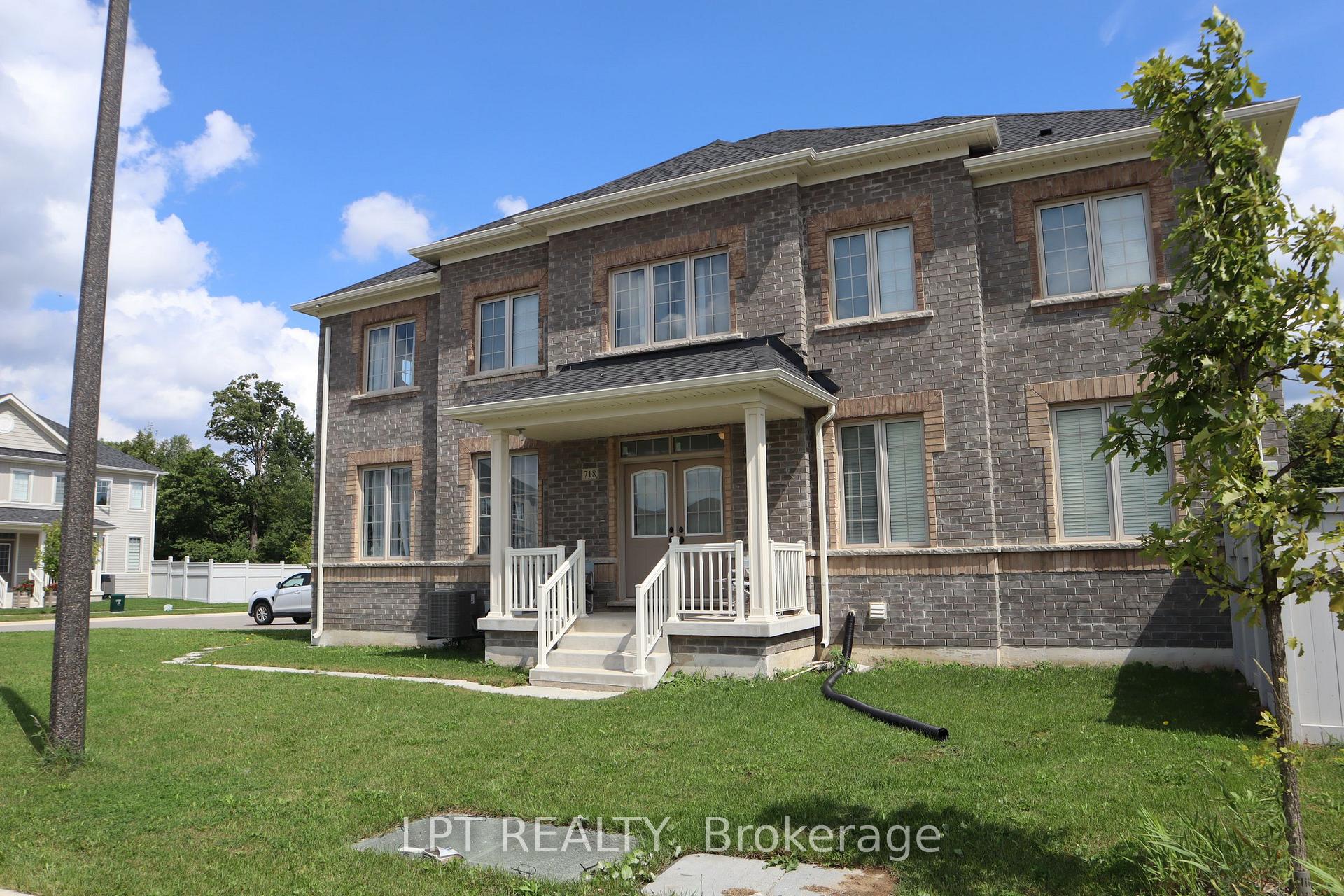 Photo 2 of 718 Anishinaabe Drive, Shelburne — HOMEH