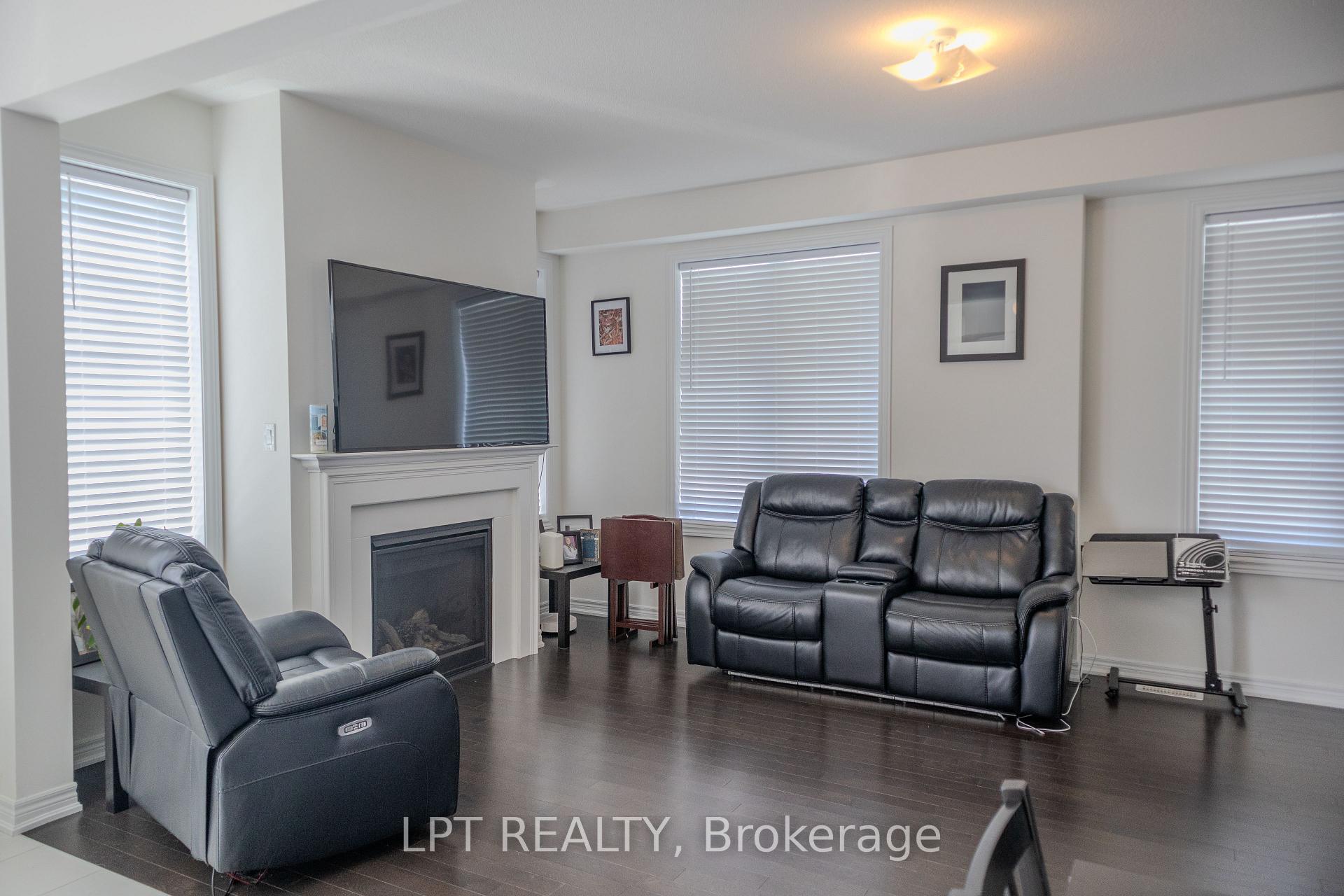 Photo 11 of 718 Anishinaabe Drive, Shelburne — HOMEH
