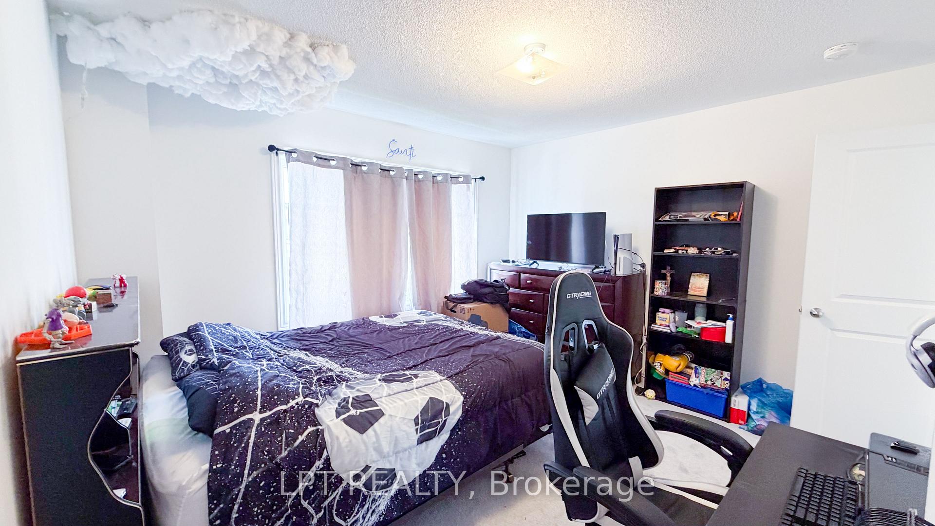 Photo 14 of 718 Anishinaabe Drive, Shelburne — HOMEH