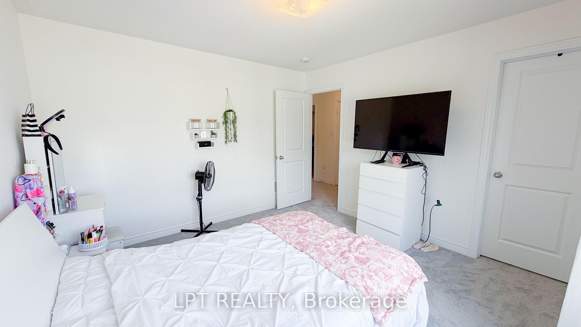 Photo 16 of 718 Anishinaabe Drive, Shelburne — HOMEH