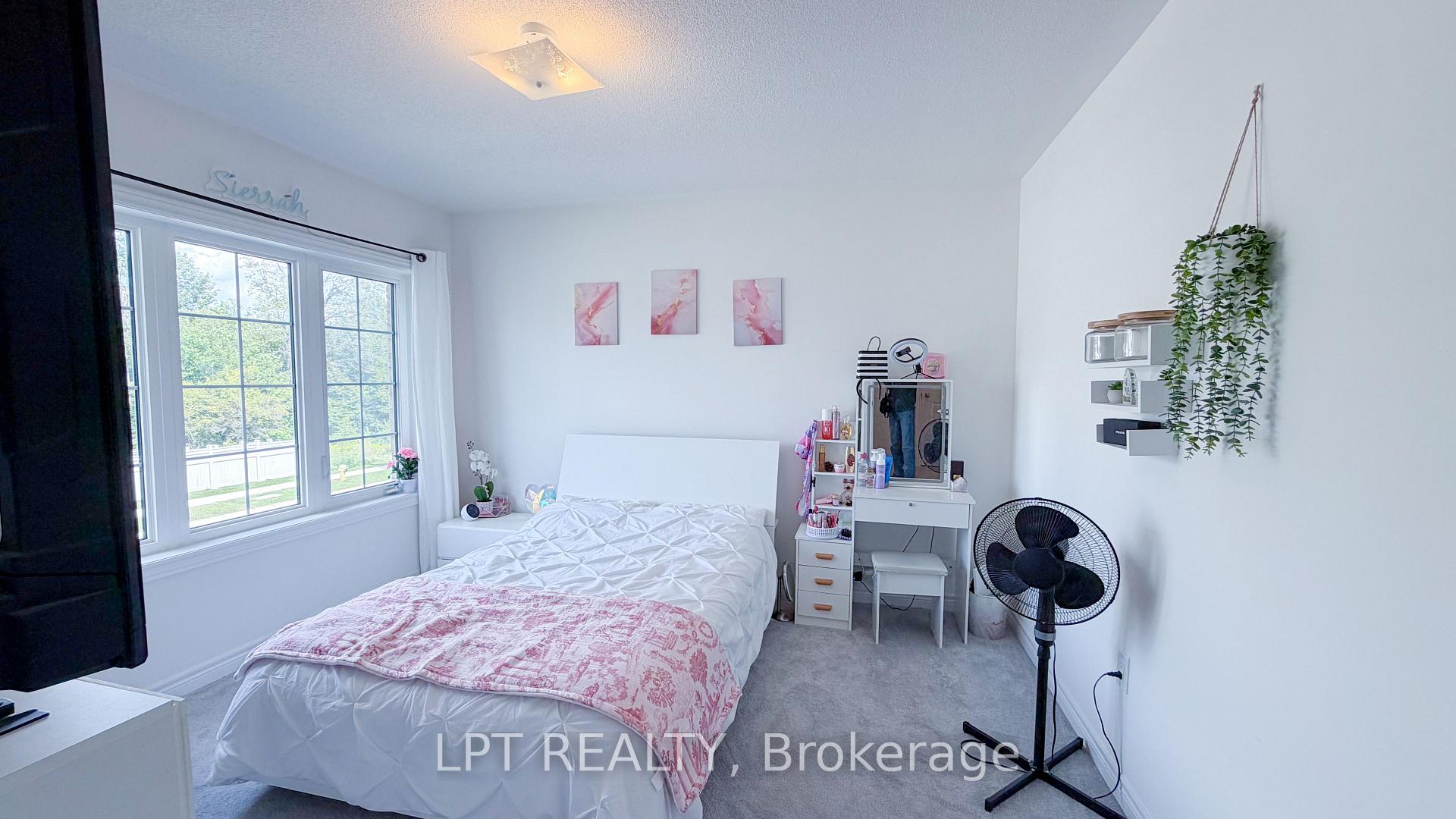 Photo 18 of 718 Anishinaabe Drive, Shelburne — HOMEH