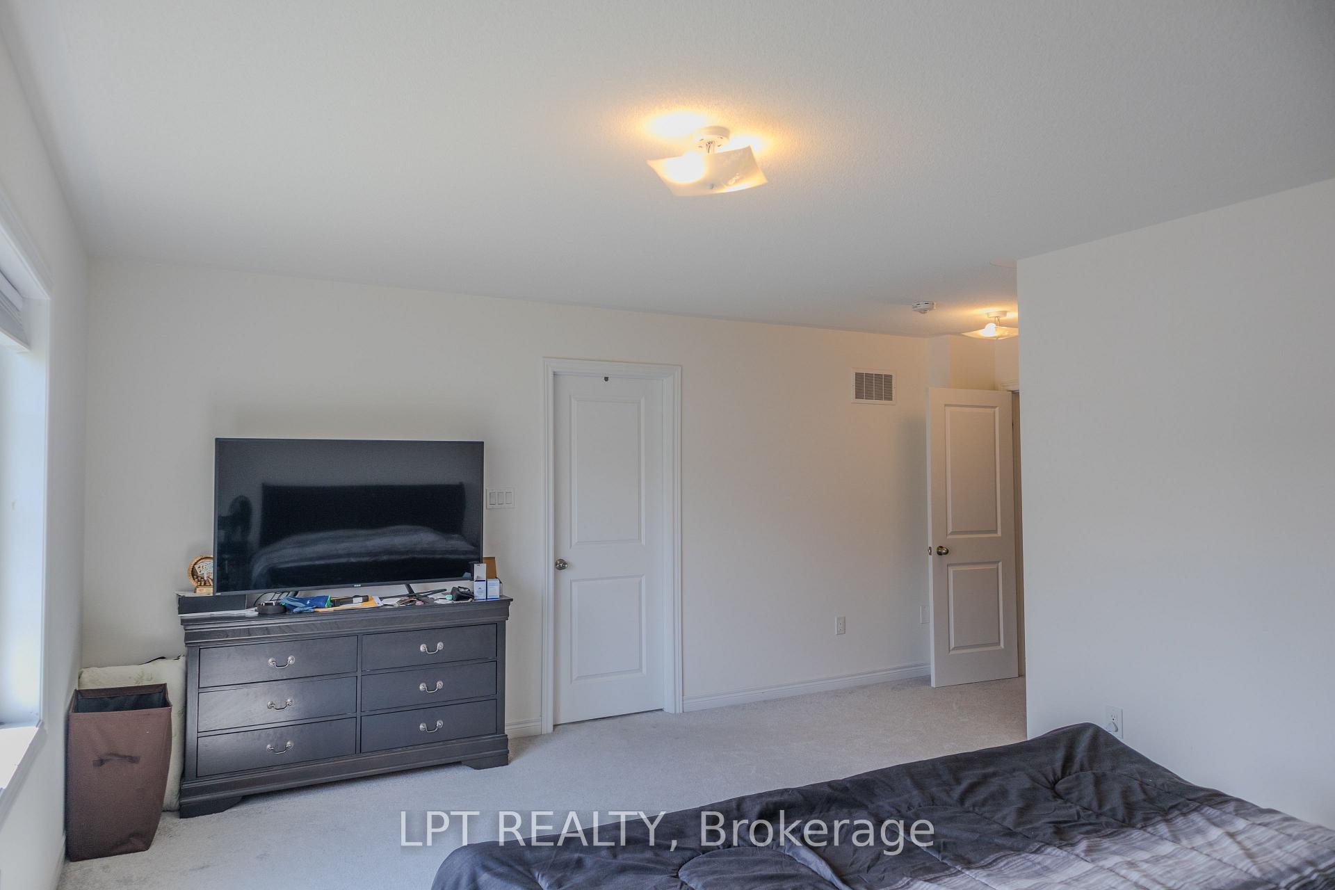 Photo 38 of 718 Anishinaabe Drive, Shelburne — HOMEH
