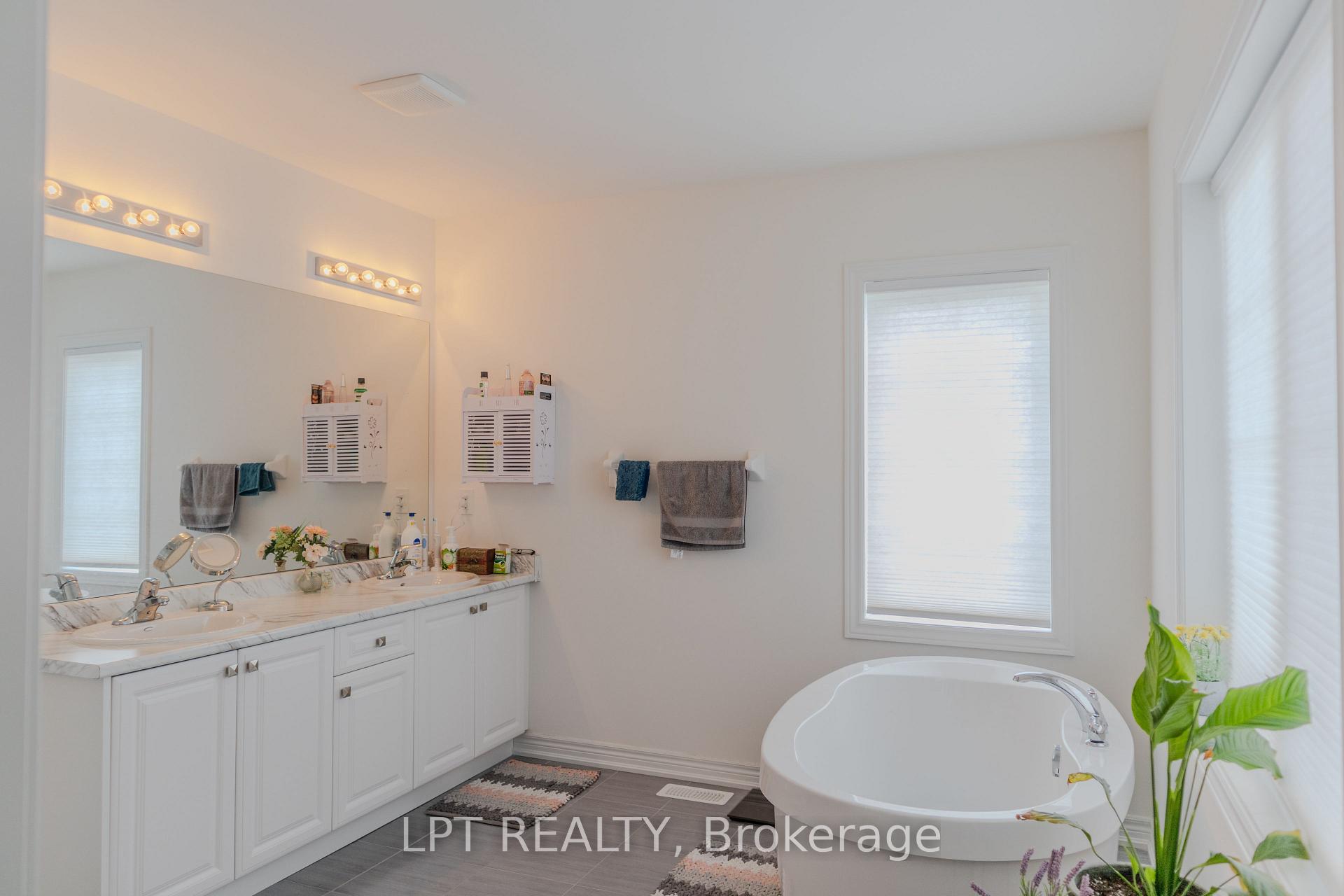 Photo 40 of 718 Anishinaabe Drive, Shelburne — HOMEH