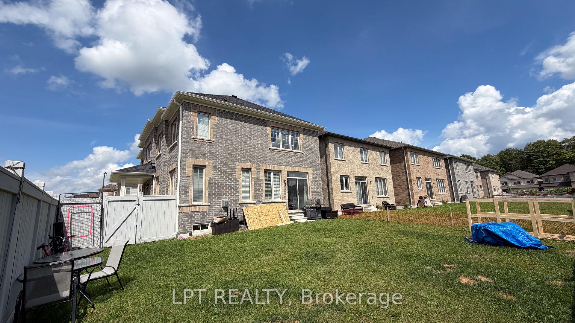 Photo 47 of 718 Anishinaabe Drive, Shelburne — HOMEH
