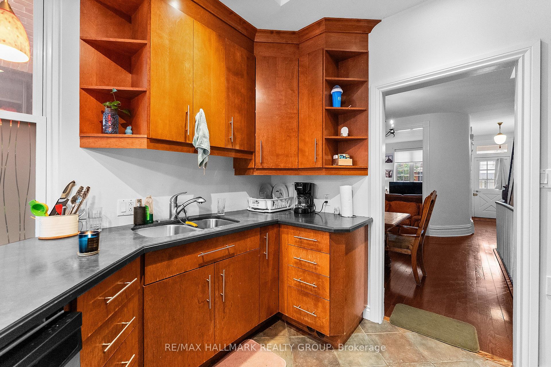 Photo 9 of 157 St Andrew Street, Ottawa, Lower Town/Byward Market — HOMEH