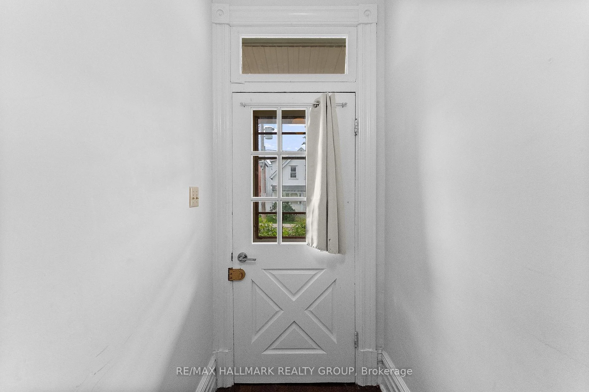 Photo 37 of 157 St Andrew Street, Ottawa, Lower Town/Byward Market — HOMEH