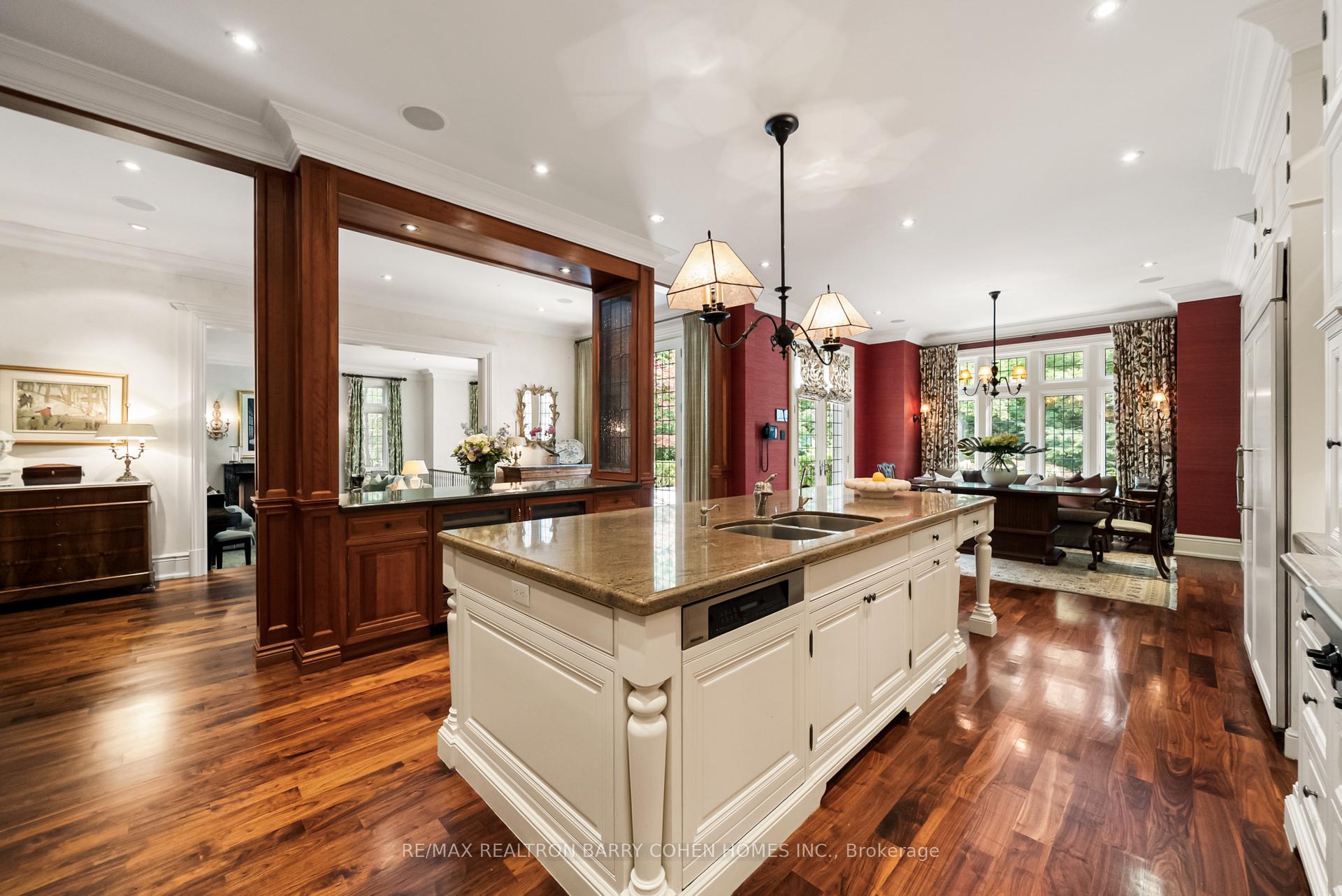 Photo 10 of 113 Donwoods Drive, North York, Bridle Path-Sunnybrook-York Mills — HOMEH