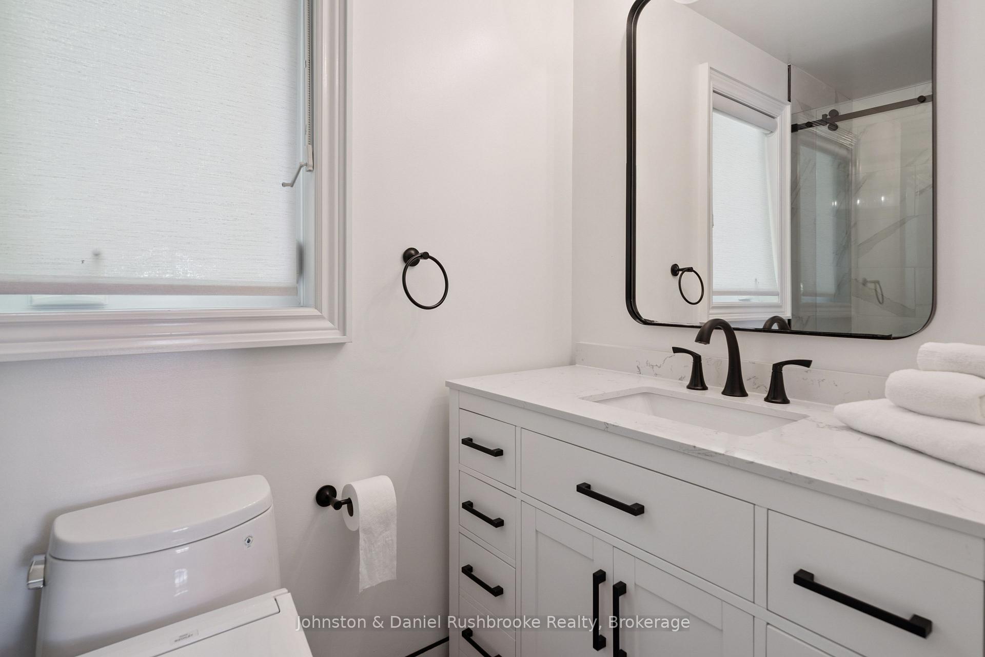 Photo 15 of 26 King Street, Seguin — HOMEH