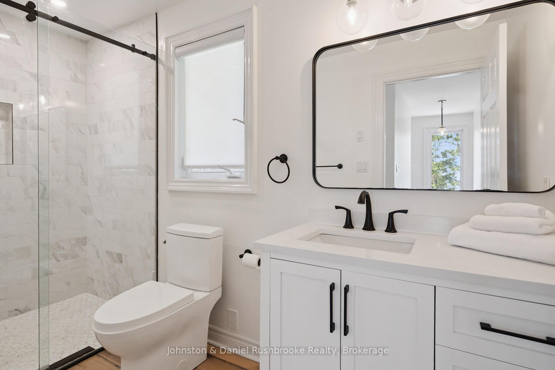Photo 18 of 26 King Street, Seguin — HOMEH