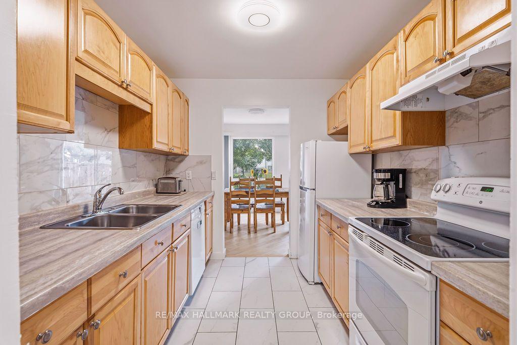 Photo 5 of Unit 64, 74 Welsh Private, Ottawa, Hunt Club Park — HOMEH