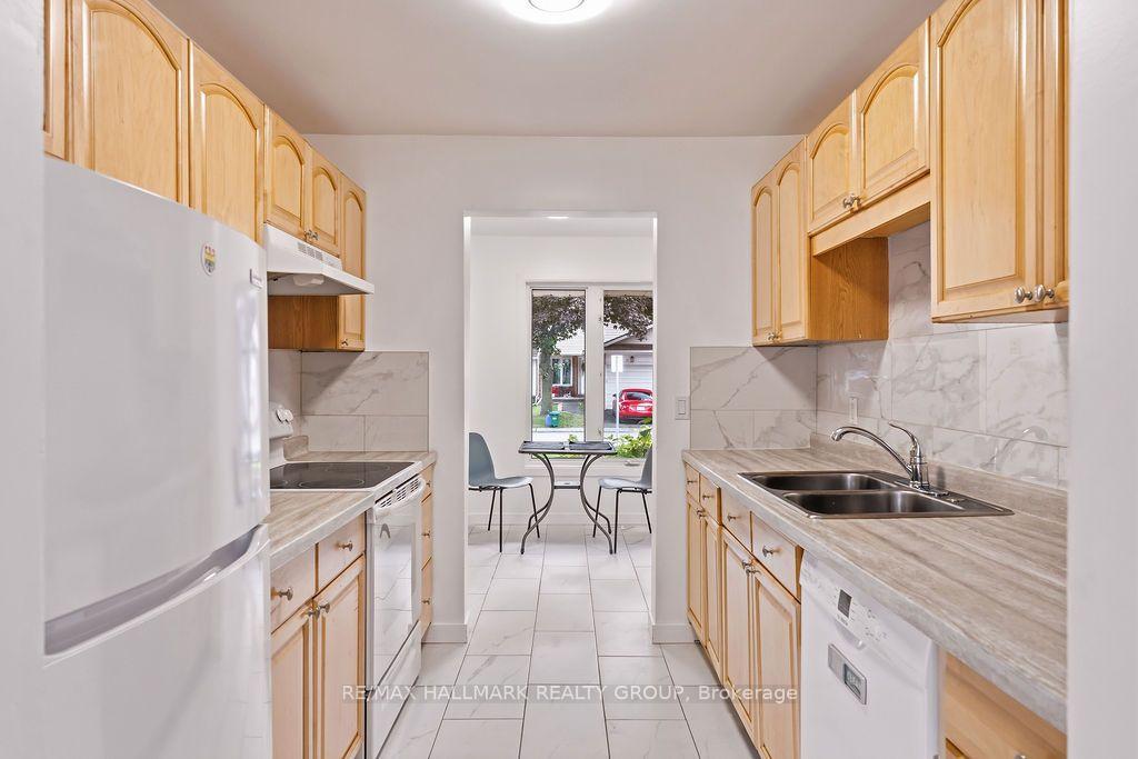 Photo 7 of Unit 64, 74 Welsh Private, Ottawa, Hunt Club Park — HOMEH