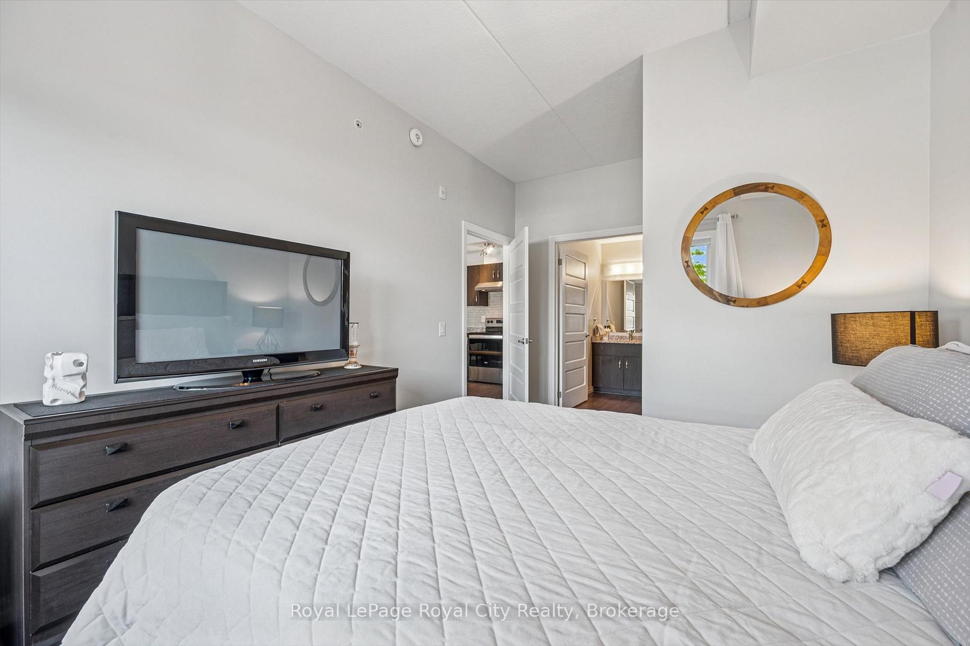 Photo 21 of Unit 121, 35 Kingsbury Square, Guelph, Pineridge/Westminster Woods — HOMEH