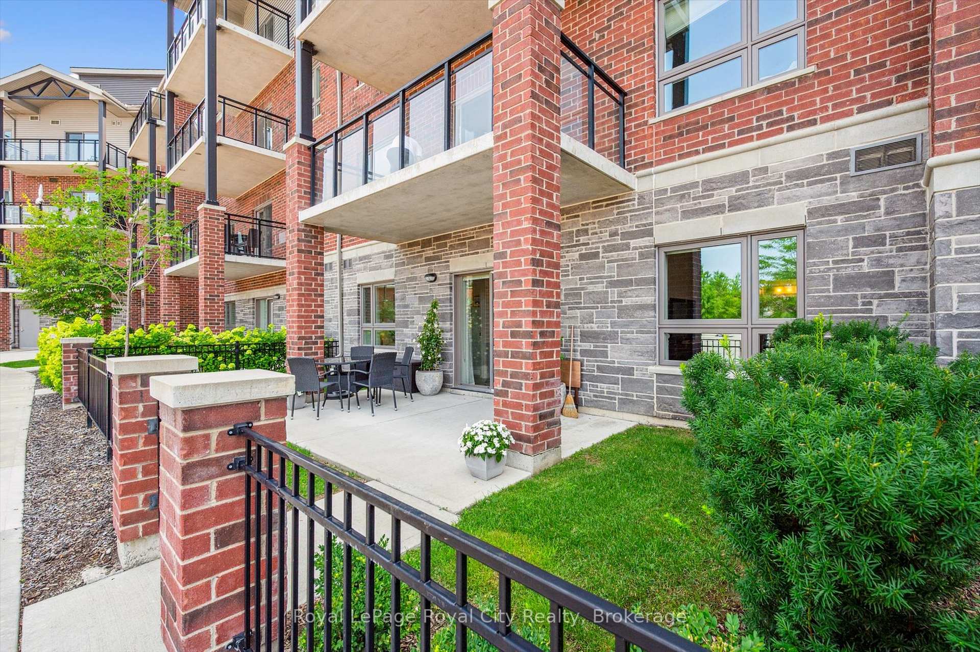 Photo 32 of Unit 121, 35 Kingsbury Square, Guelph, Pineridge/Westminster Woods — HOMEH