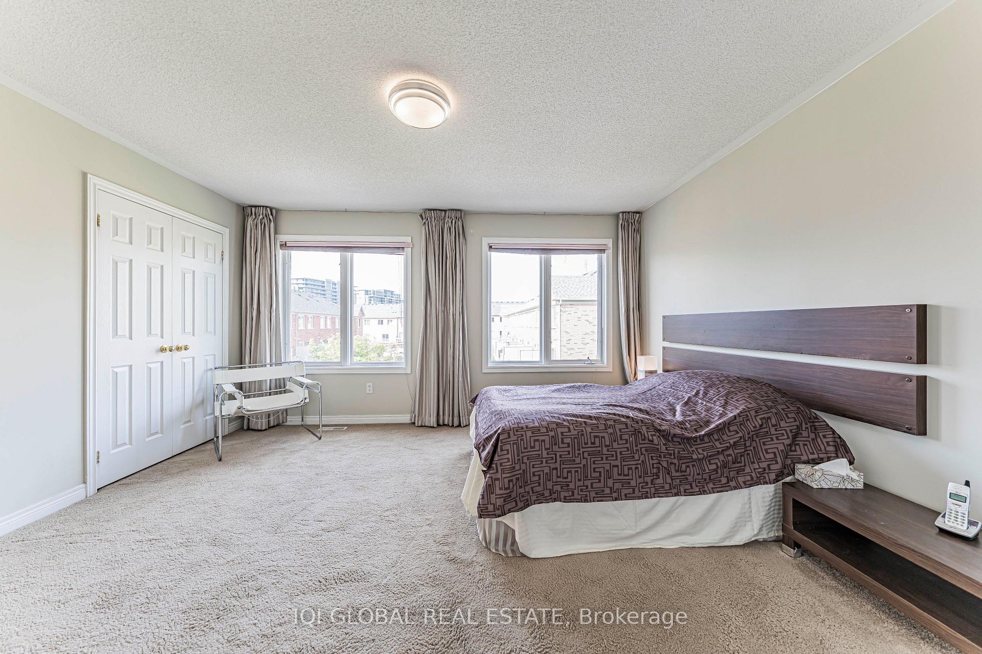 Photo 22 of 30 Pond Drive, Markham, Commerce Valley — HOMEH